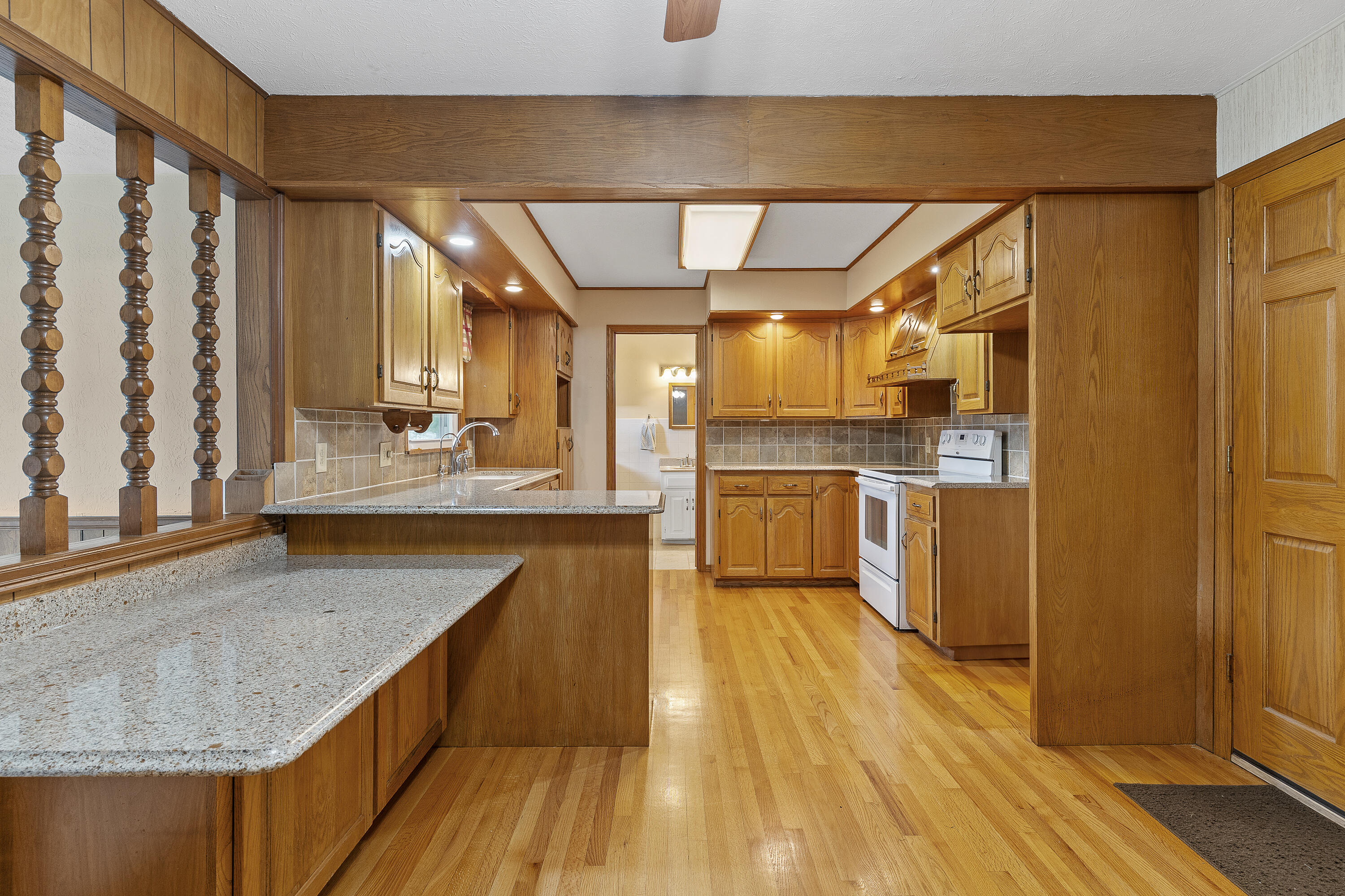 5263 North Crestwood Drive Property Photo 12