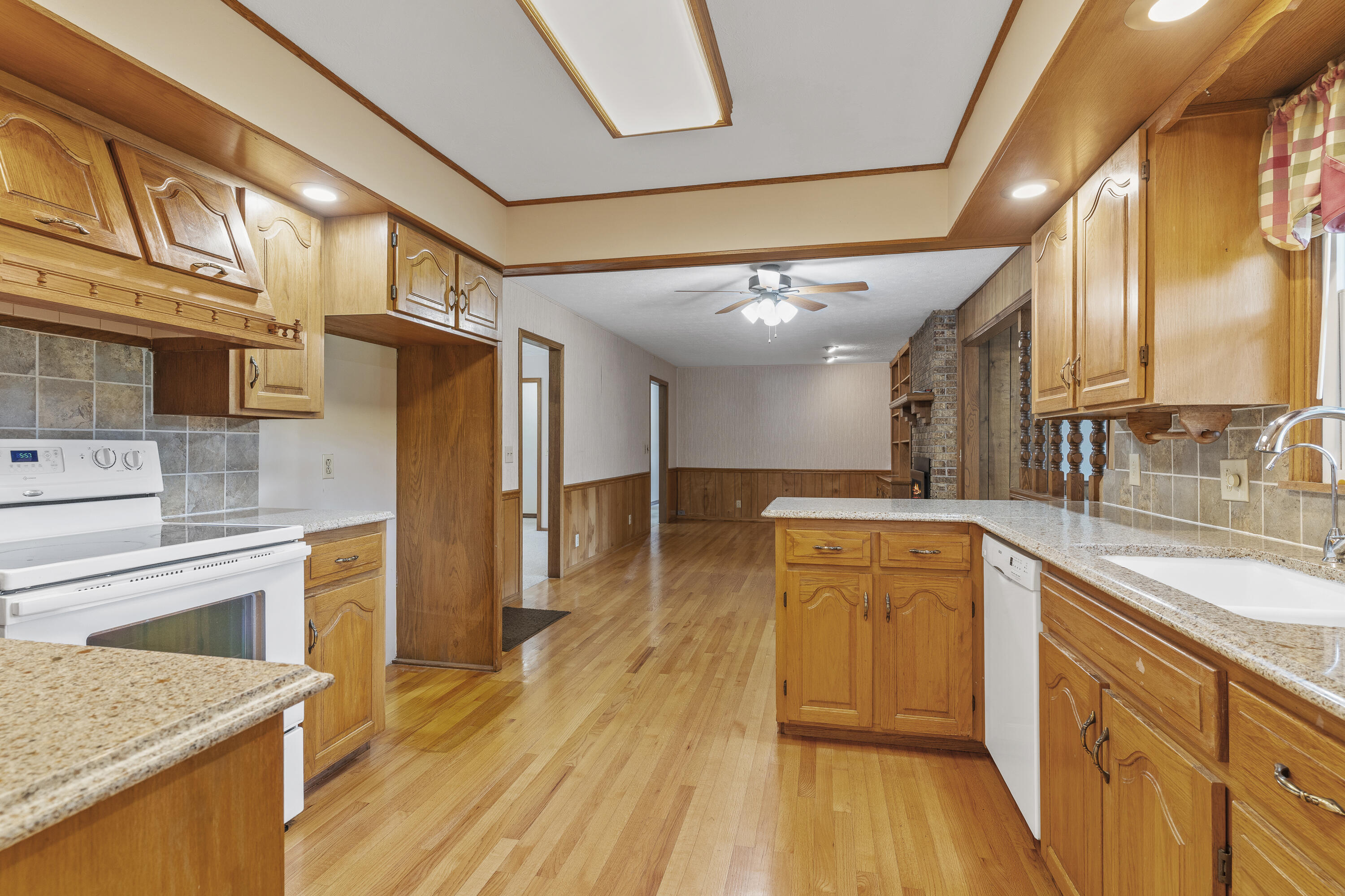 5263 North Crestwood Drive Property Photo 15