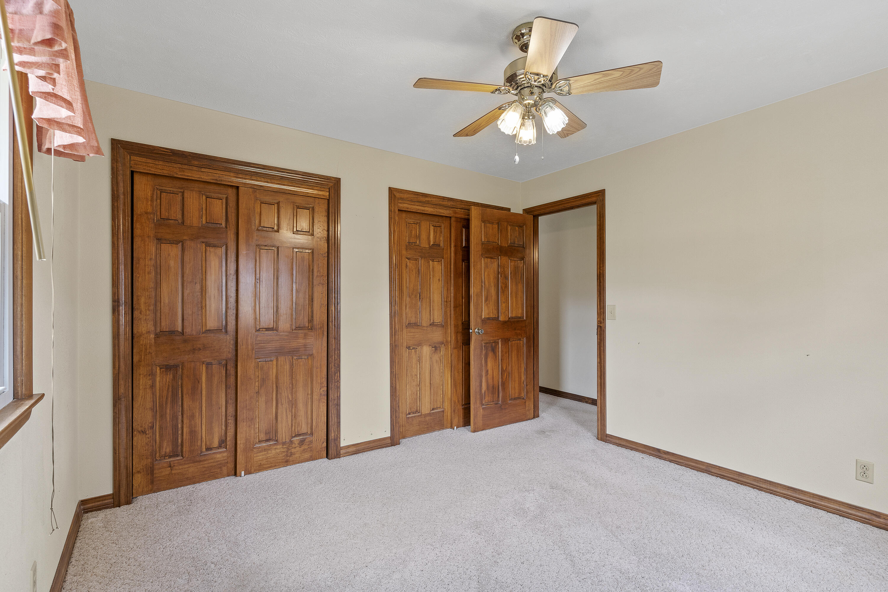 5263 North Crestwood Drive Property Photo 28