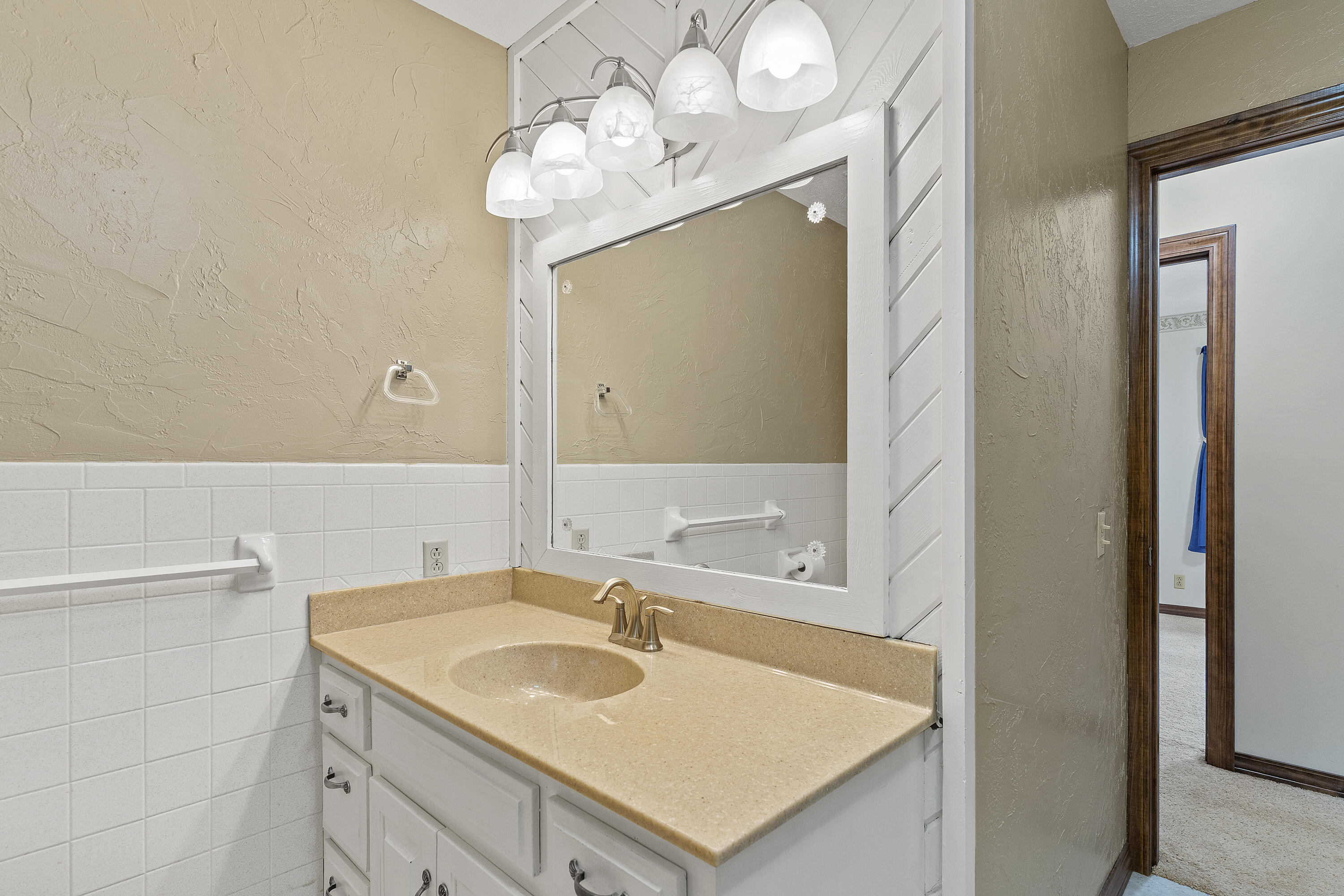 5263 North Crestwood Drive Property Photo 32