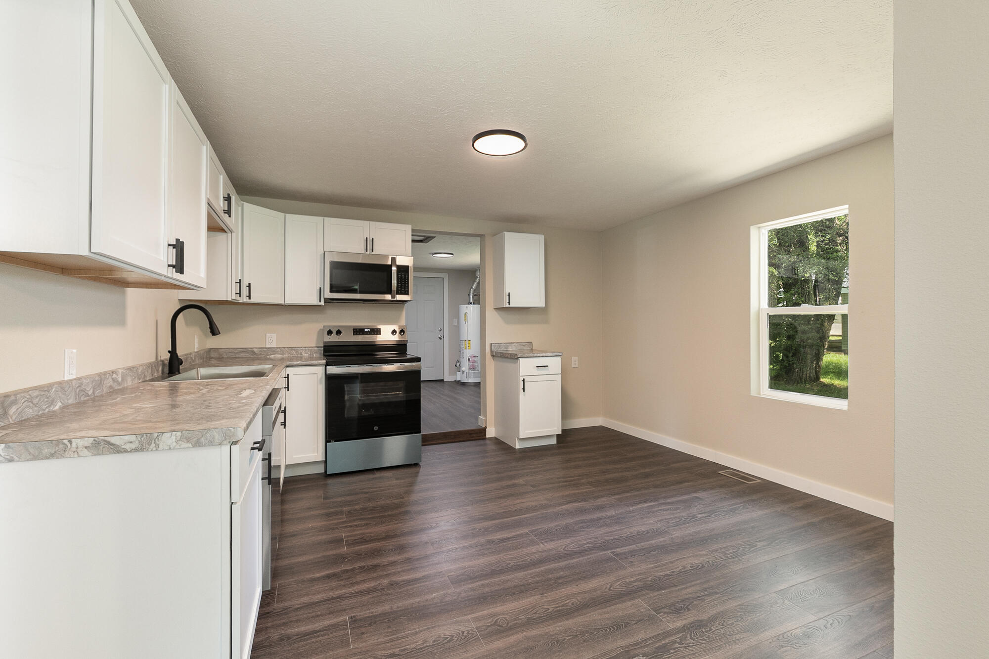 1819 North Tyler Avenue Property Photo 8