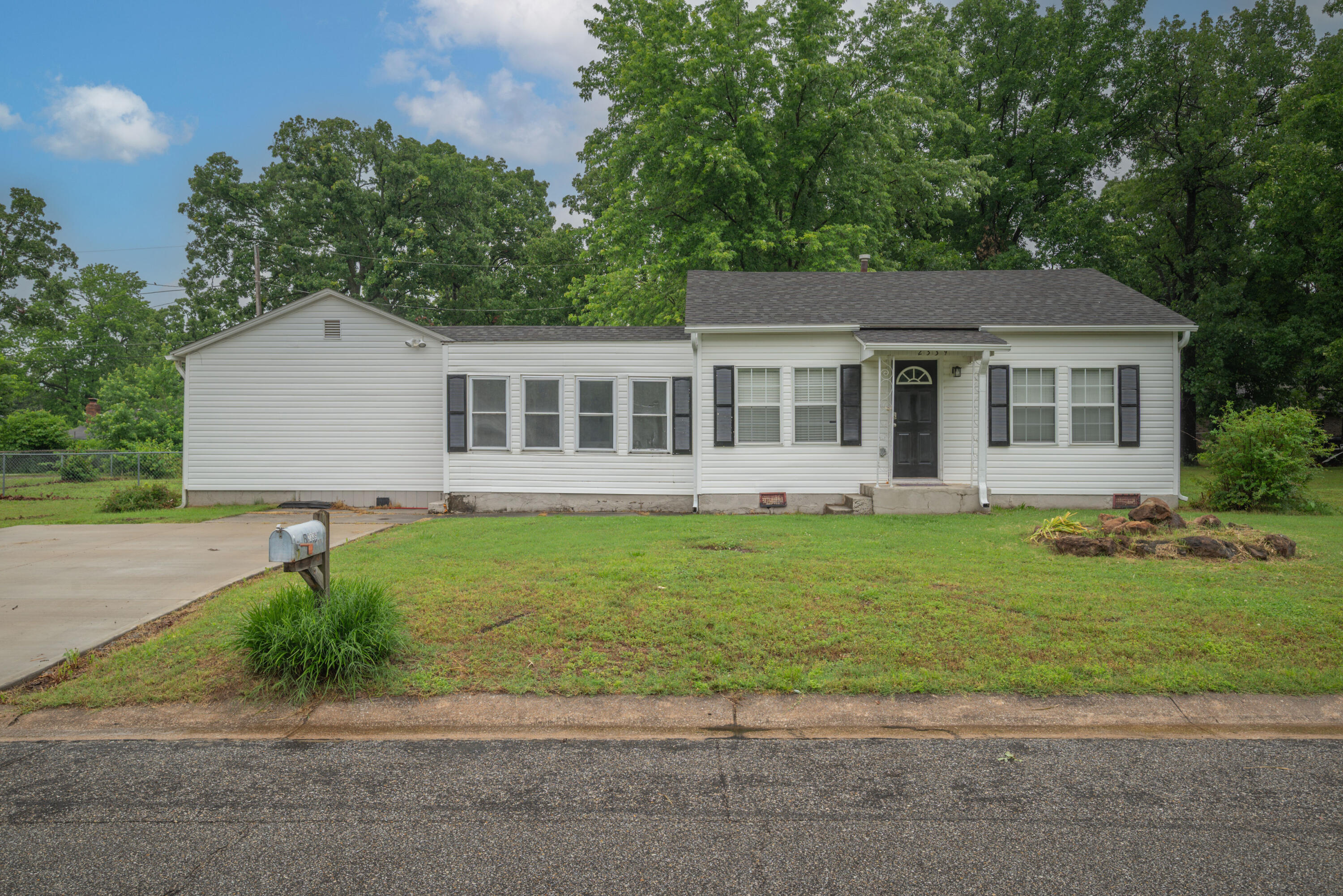 2339 Xenia Street Property Photo 1