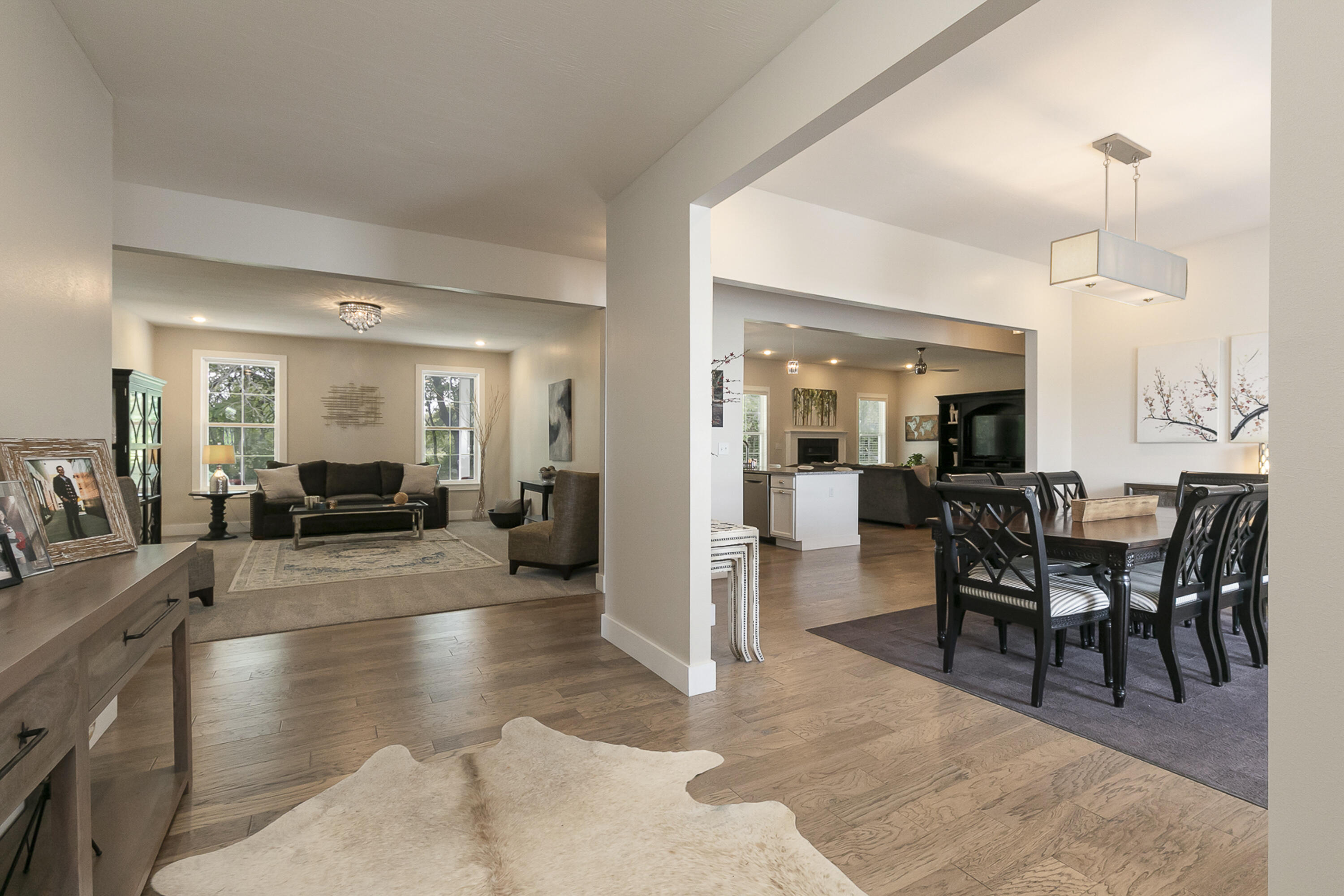 2291 South Farm Road 107 Property Photo 9