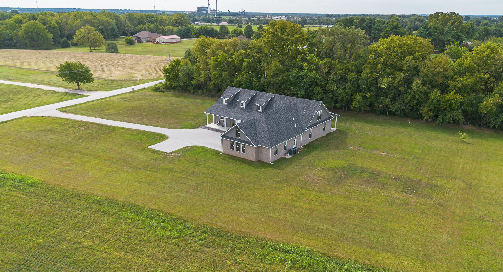 2291 South Farm Road 107 Property Photo 65