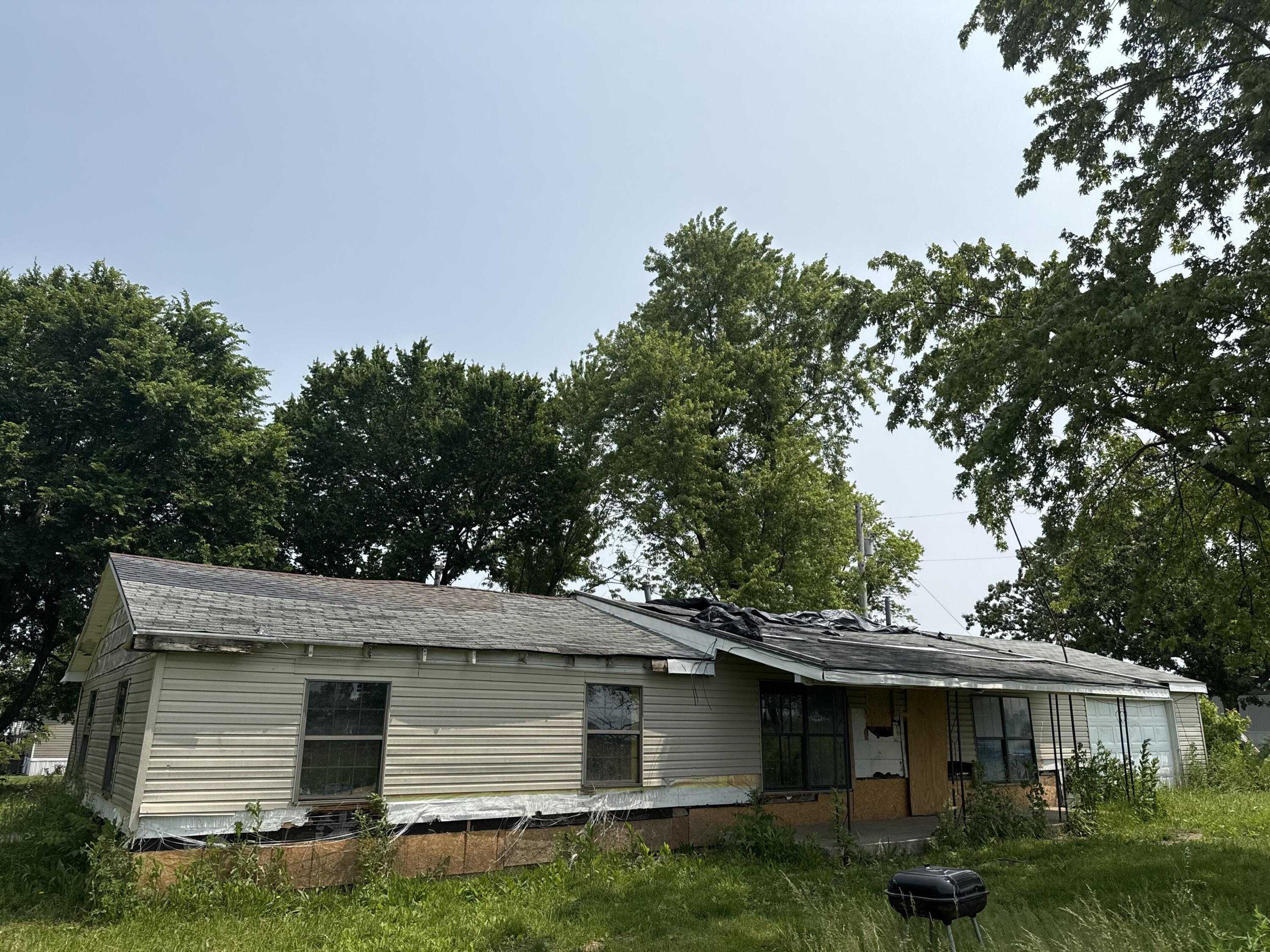 10103 East 1st Street Property Photo 2
