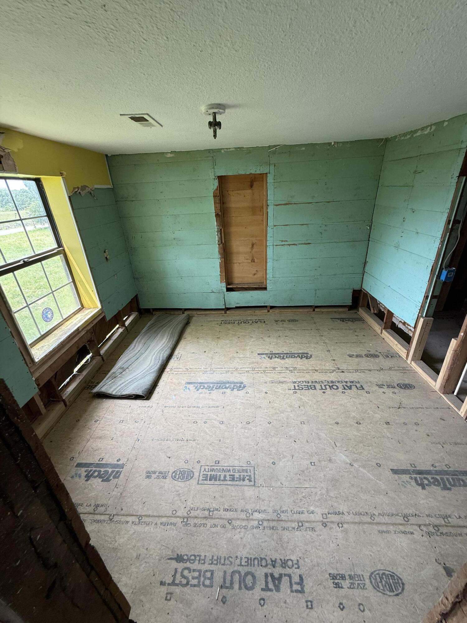 10103 East 1st Street Property Photo 5