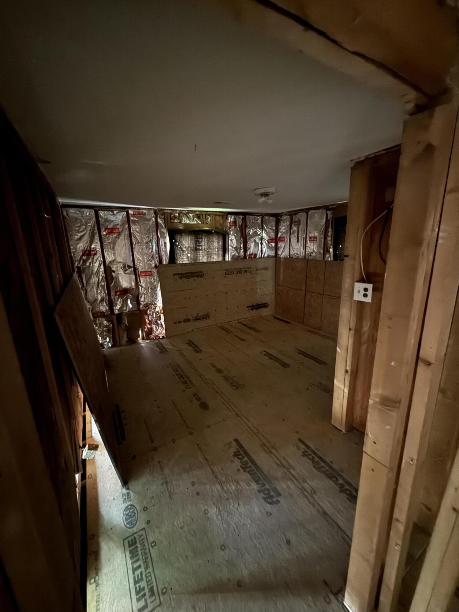 10103 East 1st Street Property Photo 6