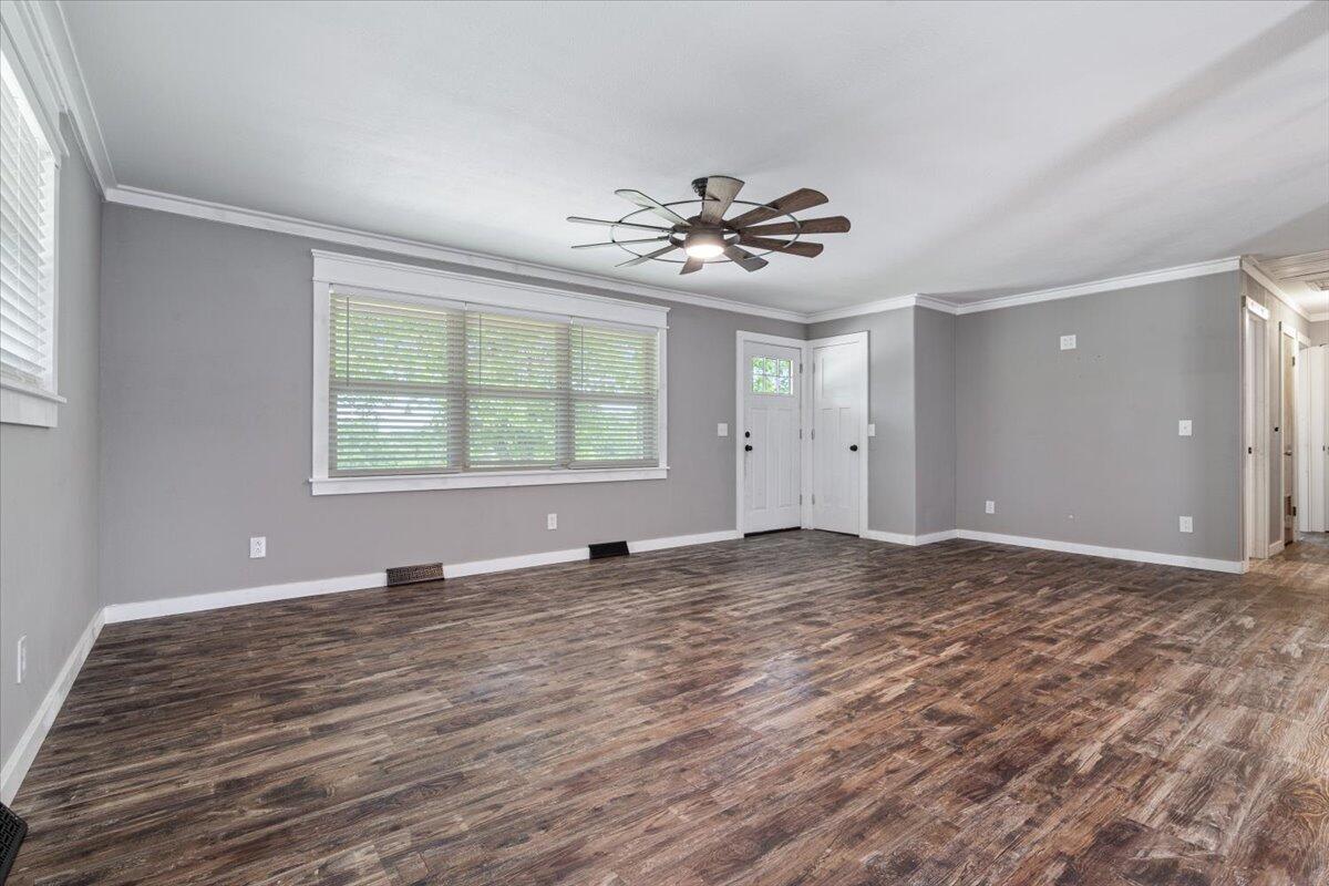 206 Trailwood Road Property Photo 23