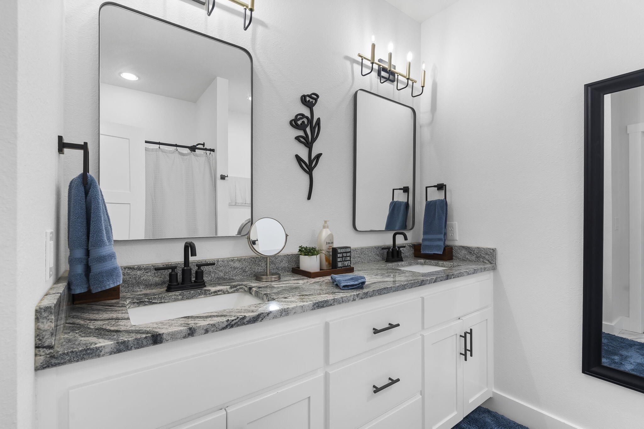 3956 East Burks Place Property Photo 43