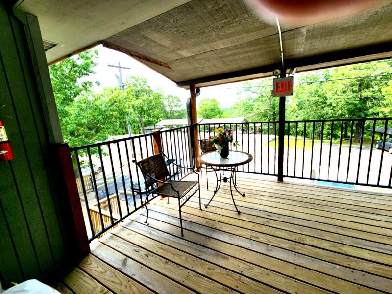 388 Notch Lane Property Photo 2