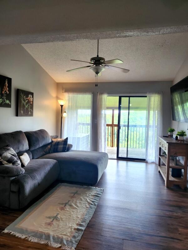 388 Notch Lane Property Photo 13