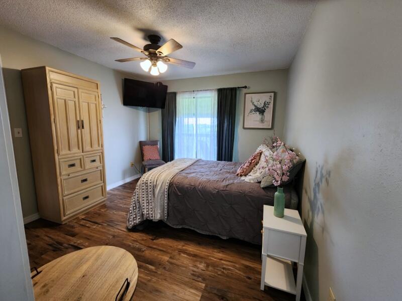 388 Notch Lane Property Photo 15