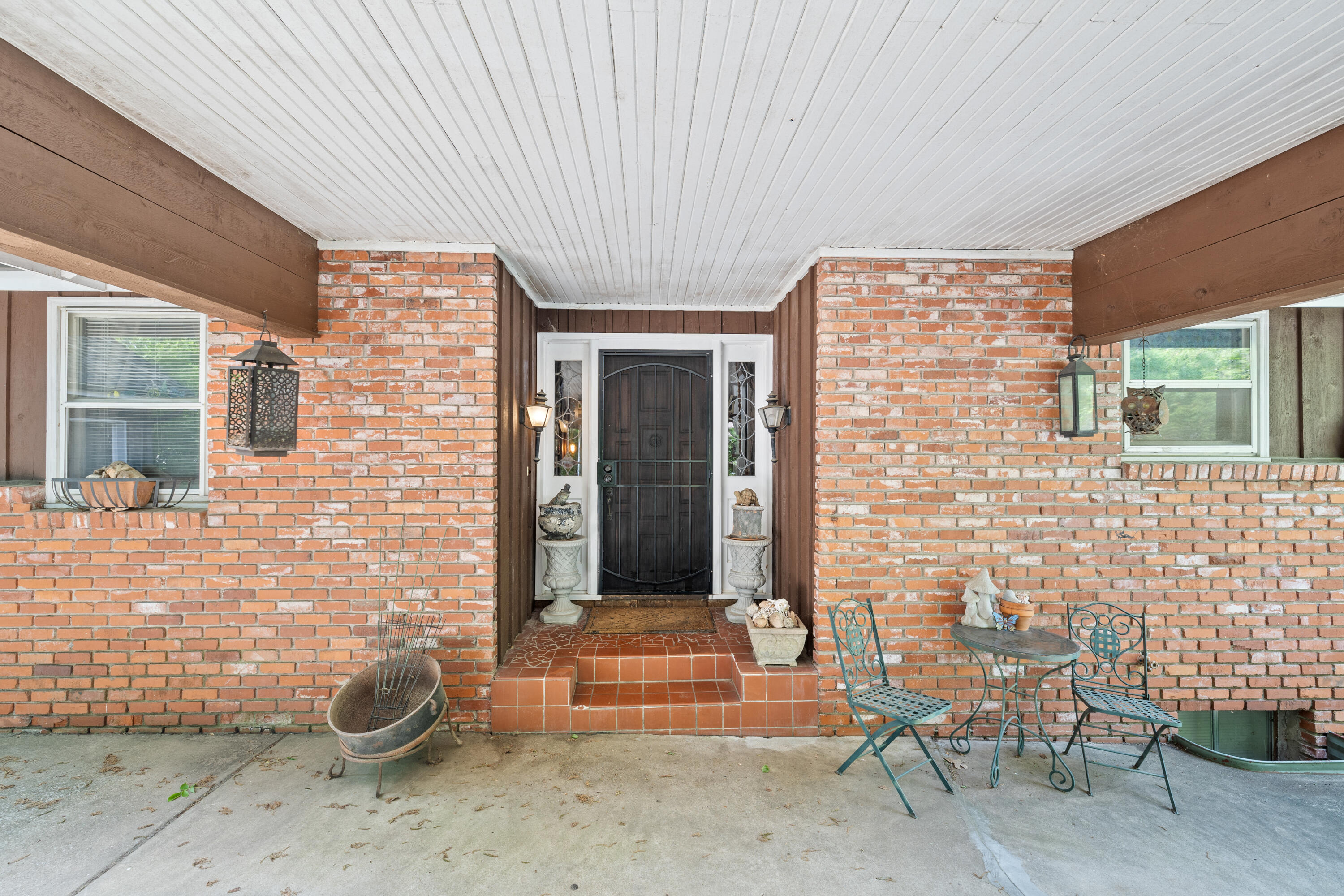2218 East Cardinal Street Property Photo 6