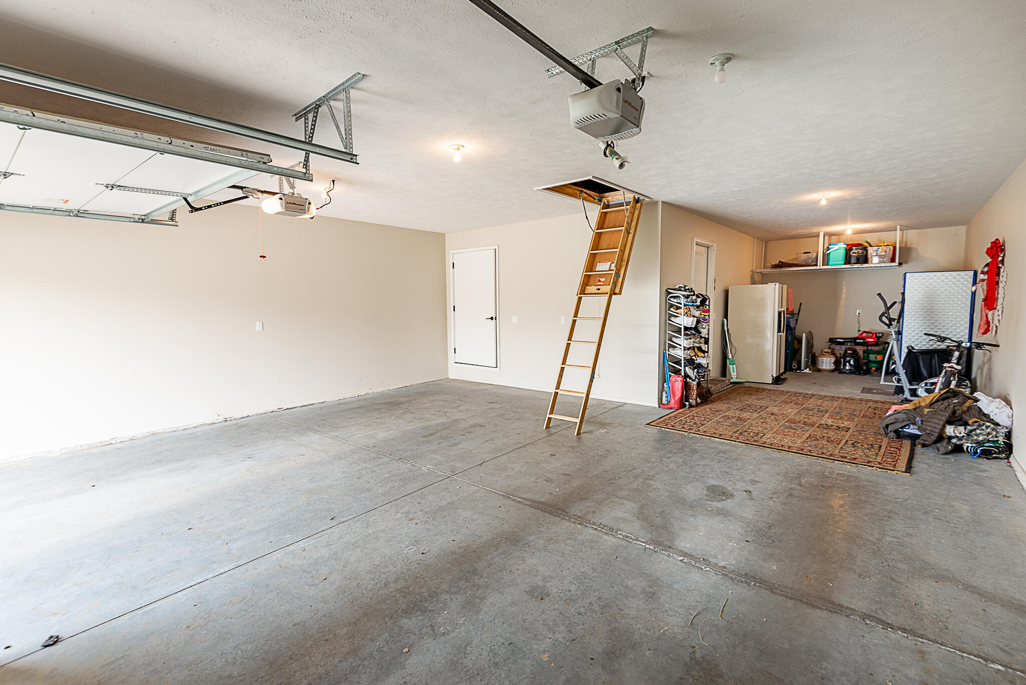 2370 East Cardinal Street Property Photo 44