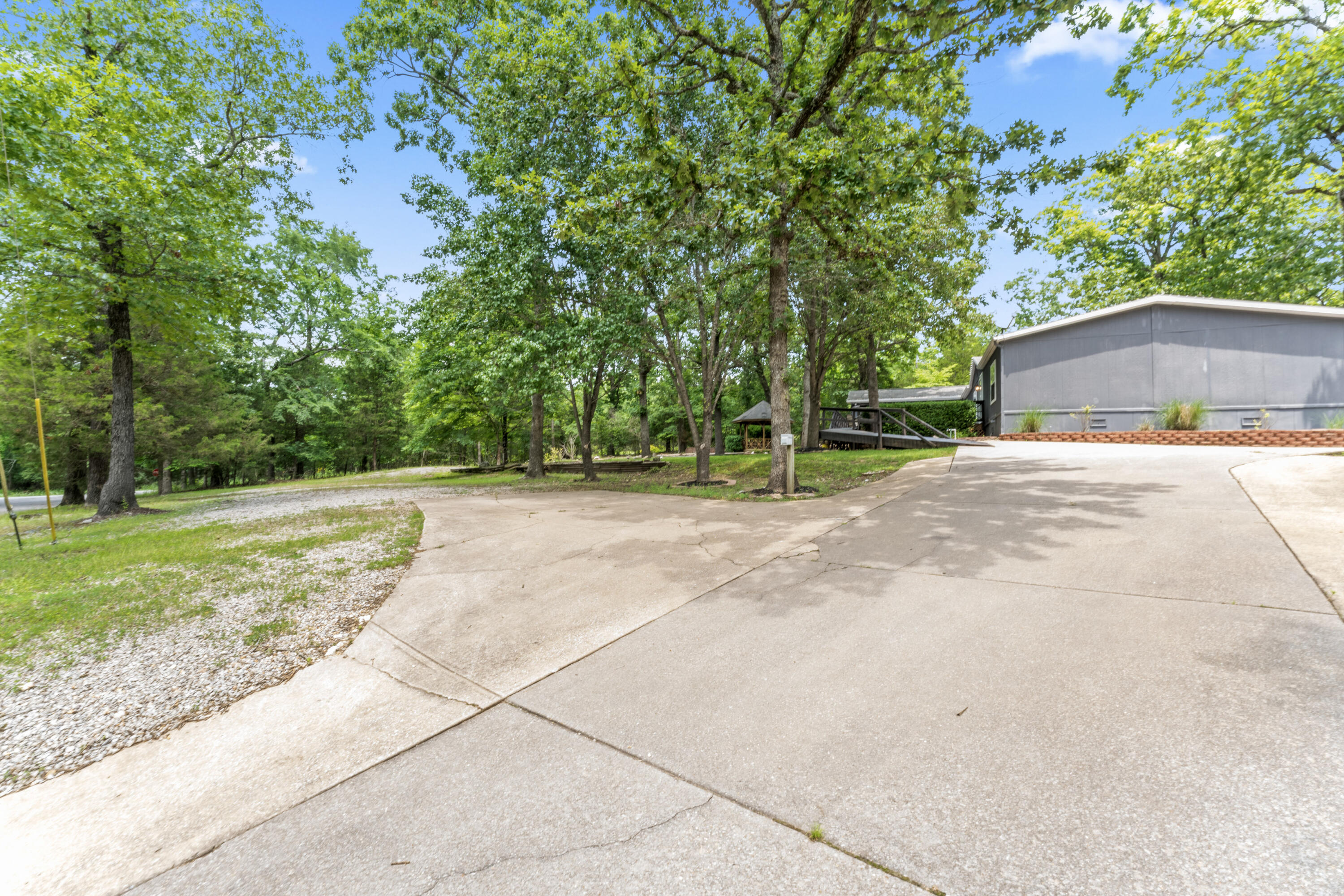 44 Bittersweet Circle Property Photo 35