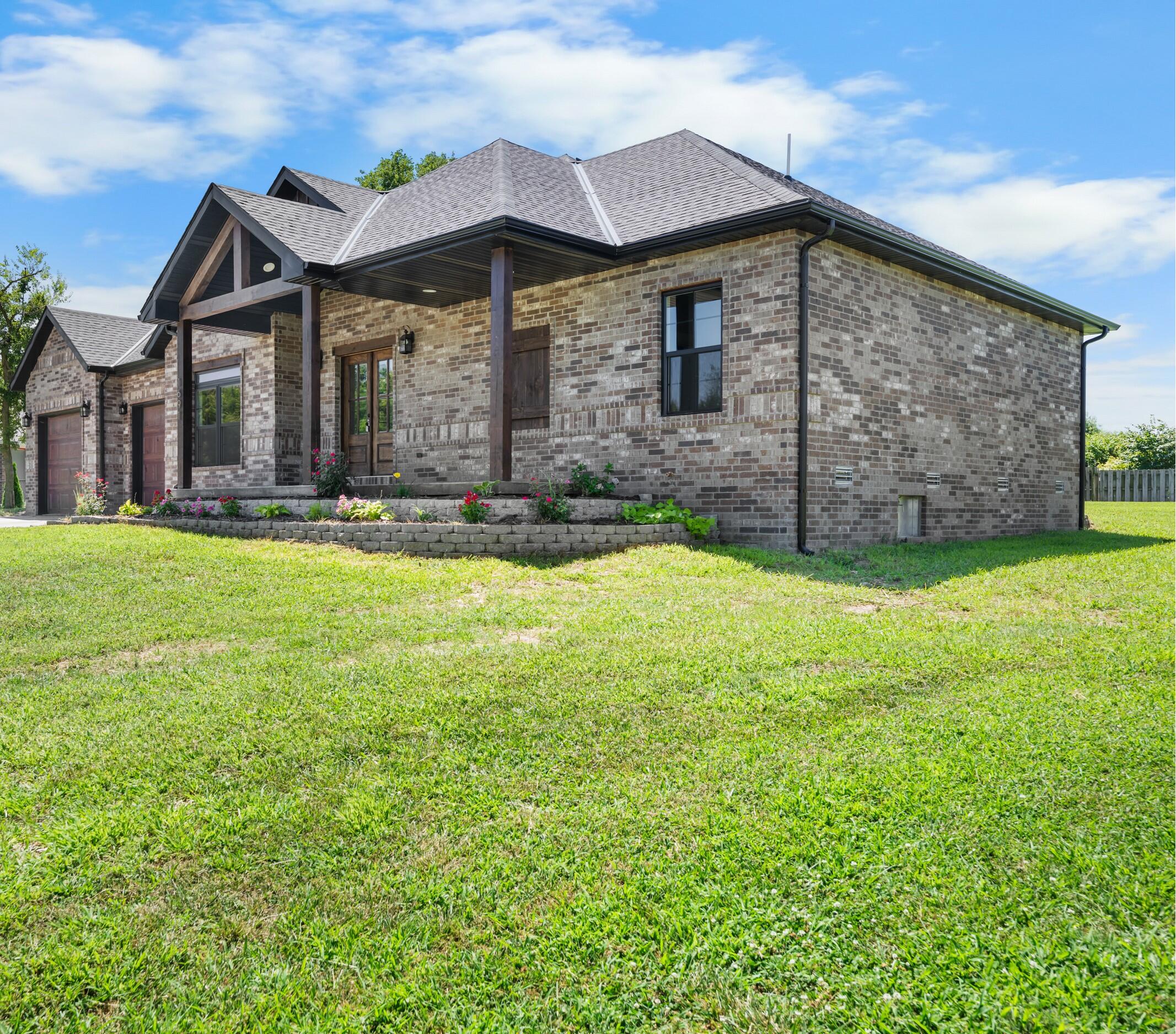 1691 South Charles Place Property Photo 4