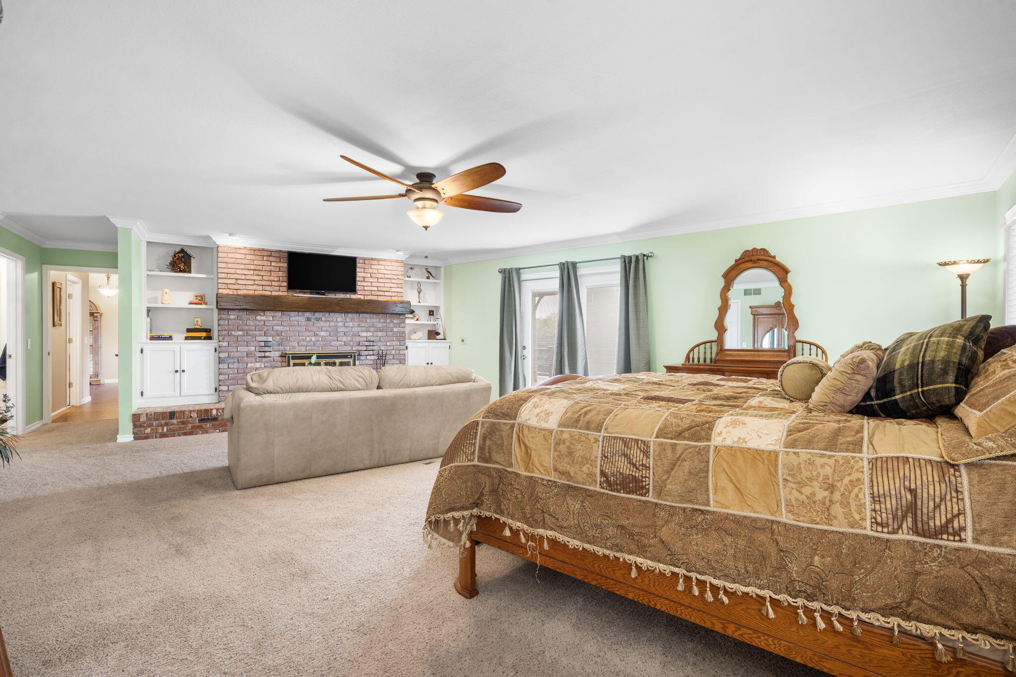 12 Woodland Court Property Photo 35