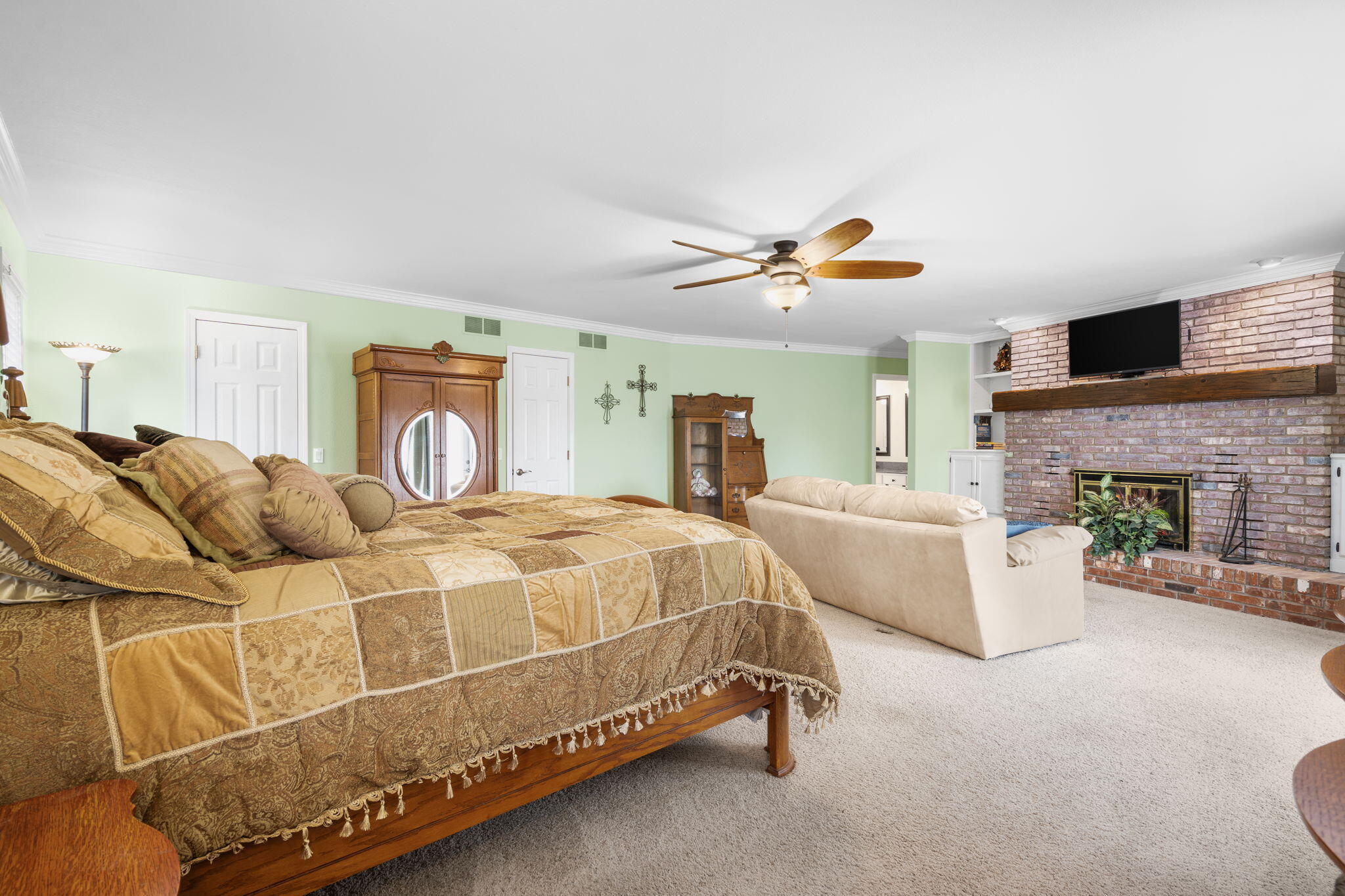 12 Woodland Court Property Photo 36