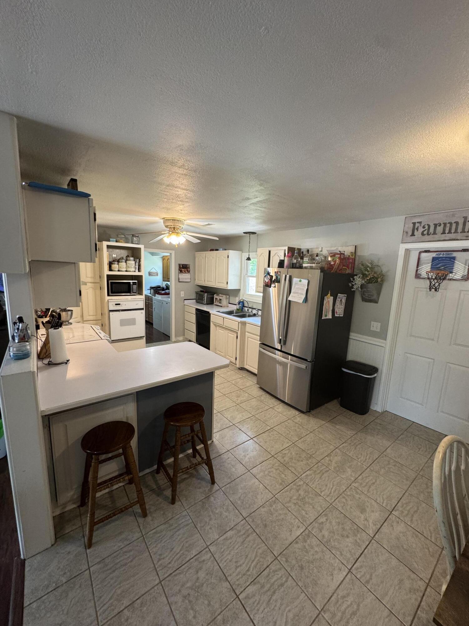 9153 N Highway Property Photo 5