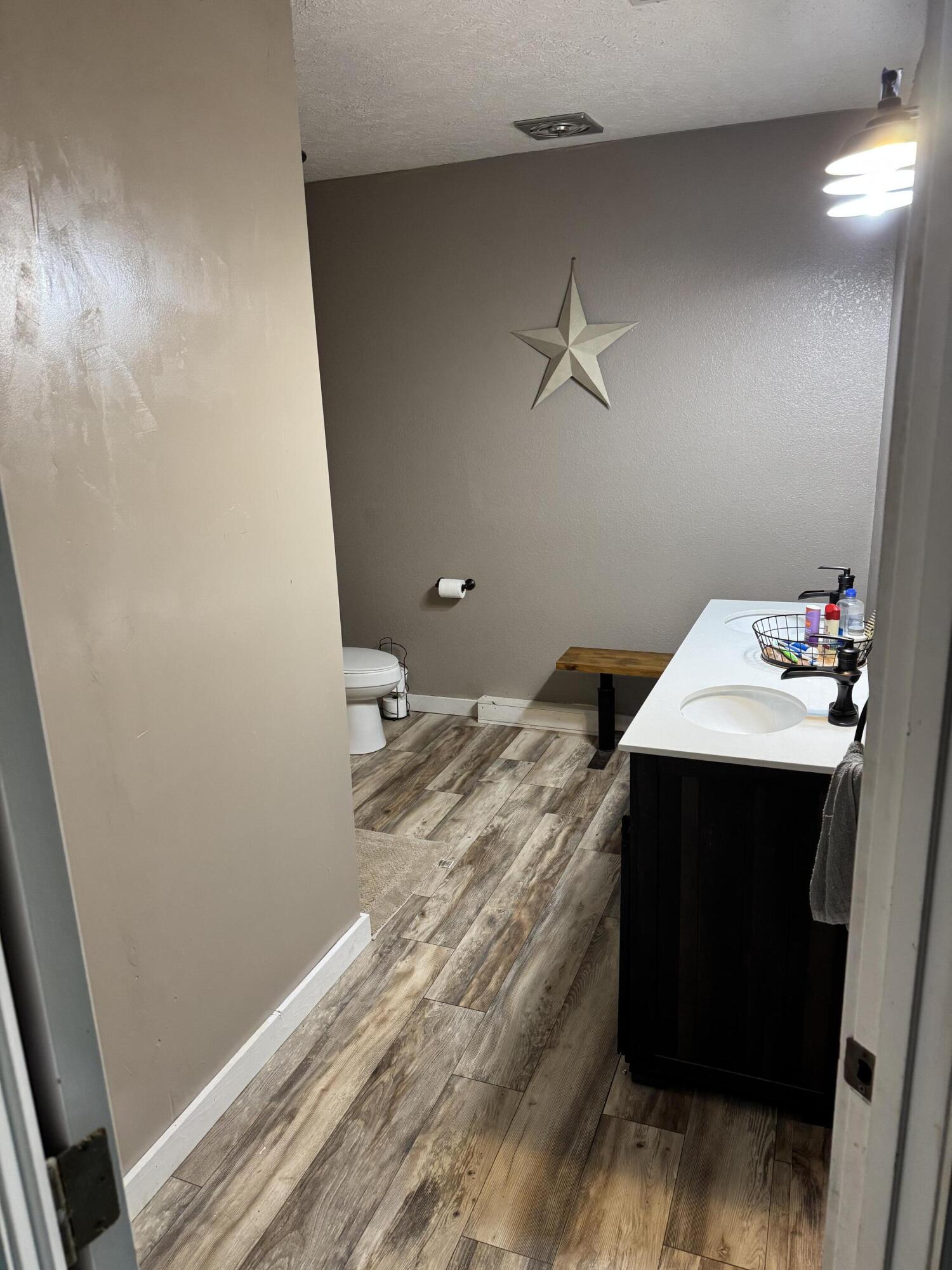 9153 N Highway Property Photo 18