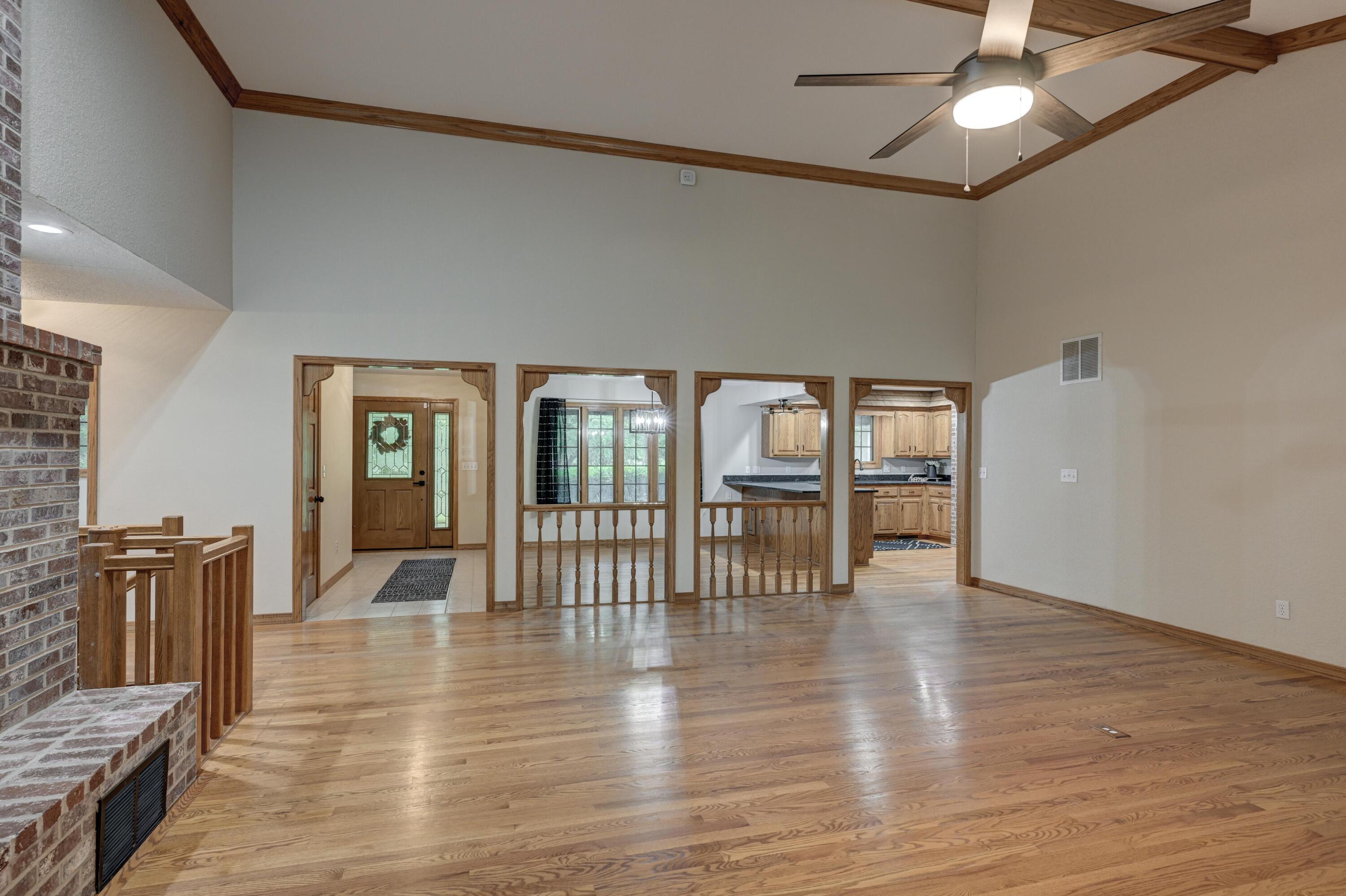 1330 Stoneledge Lane Property Photo 10