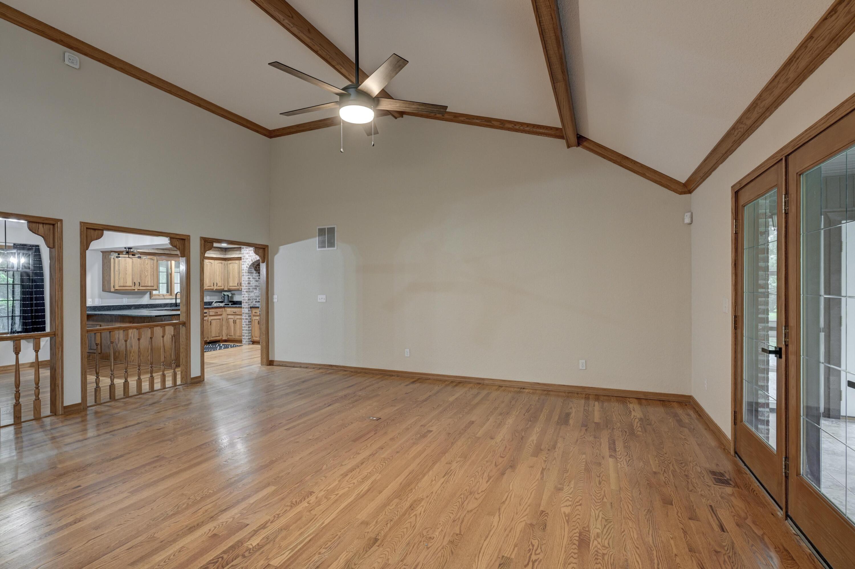 1330 Stoneledge Lane Property Photo 11
