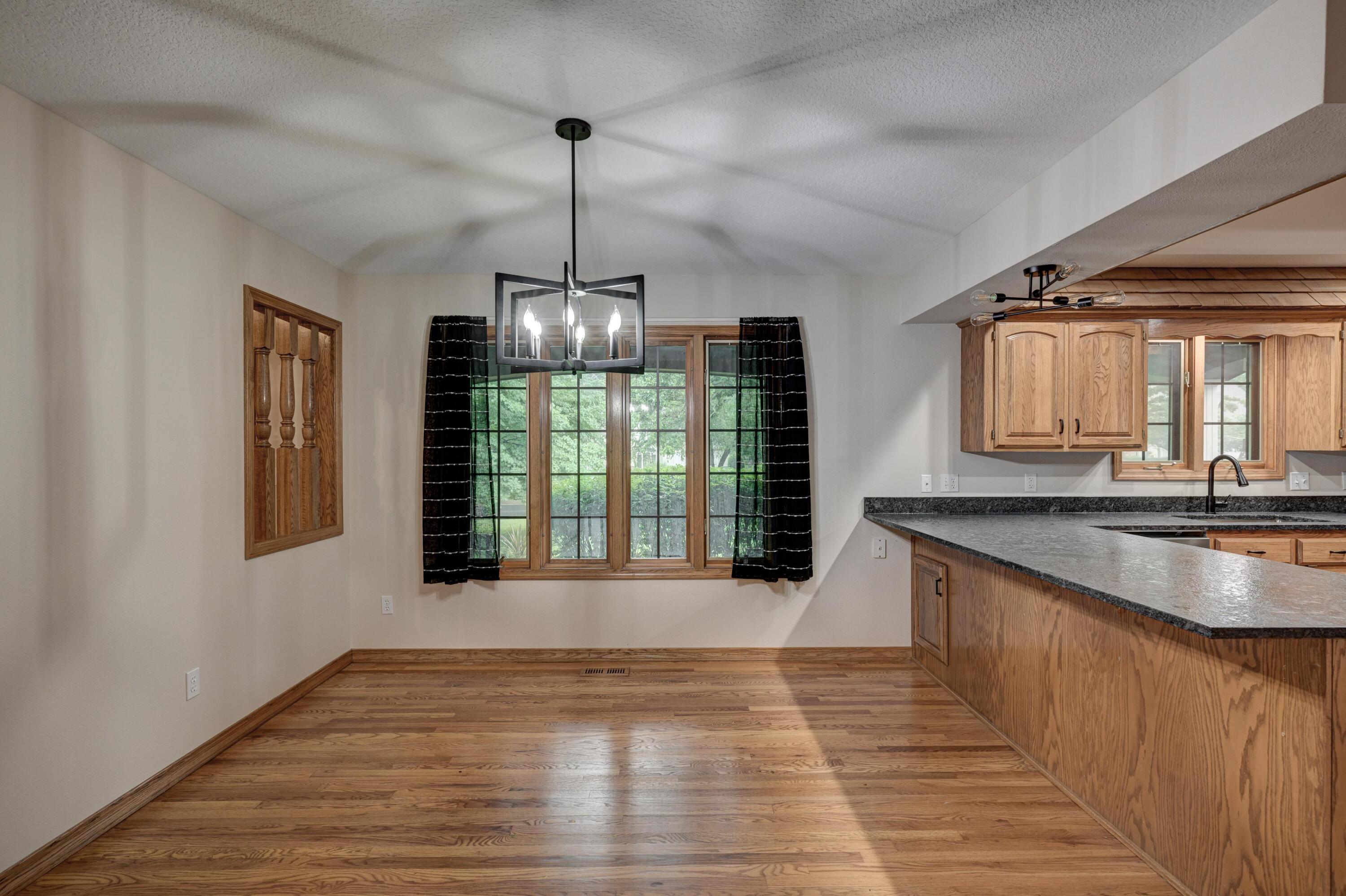 1330 Stoneledge Lane Property Photo 12