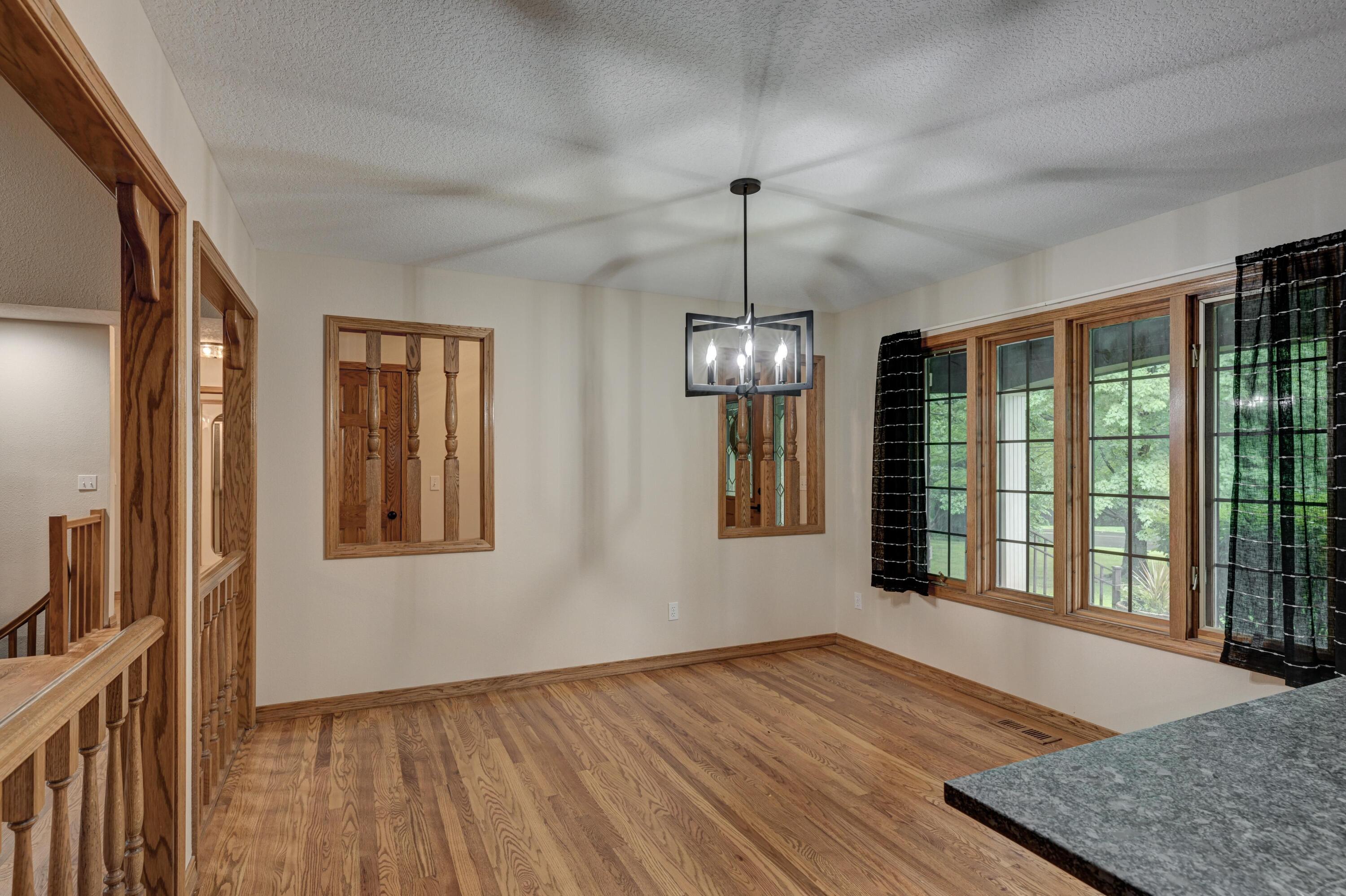 1330 Stoneledge Lane Property Photo 13