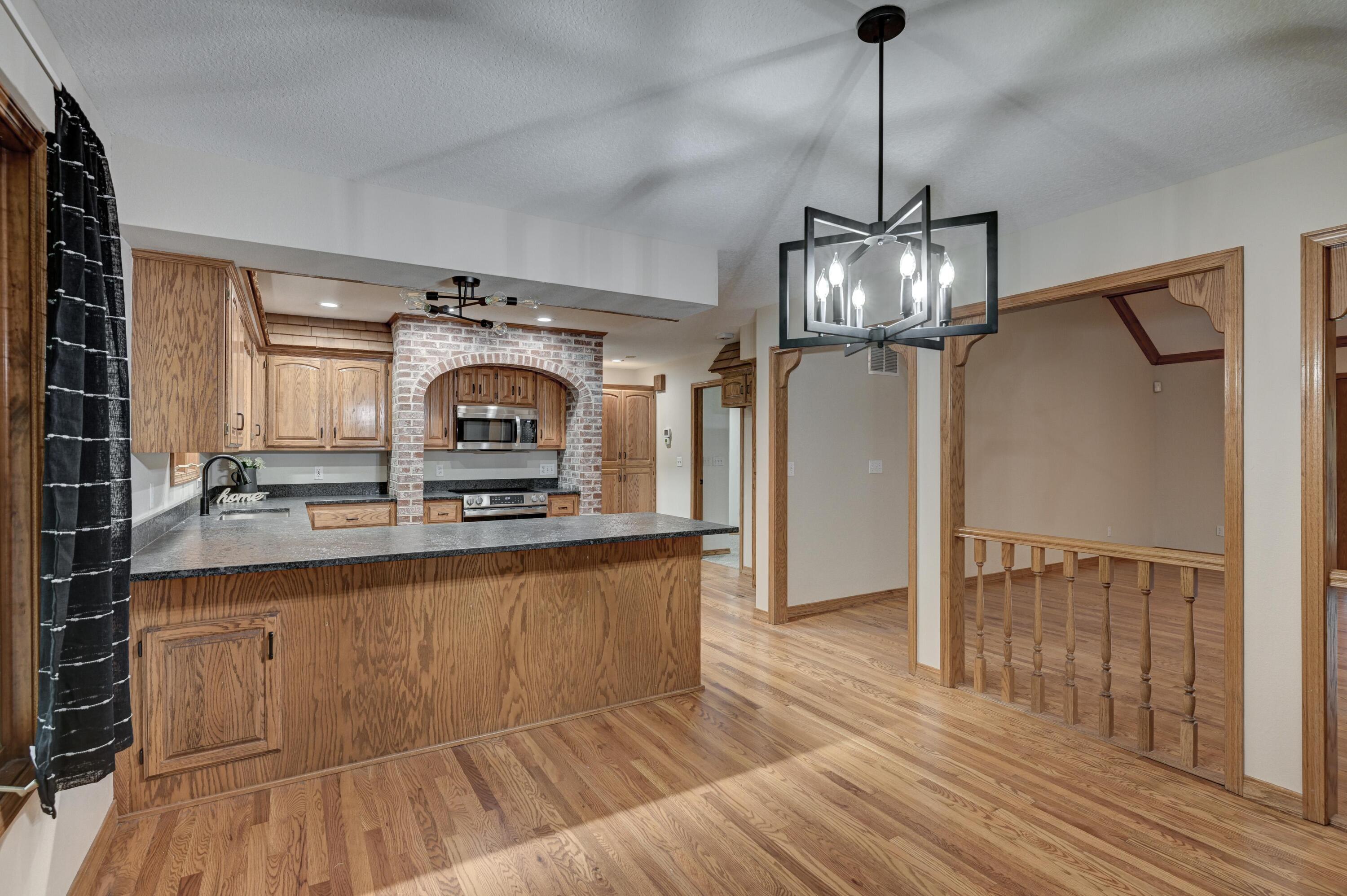 1330 Stoneledge Lane Property Photo 15