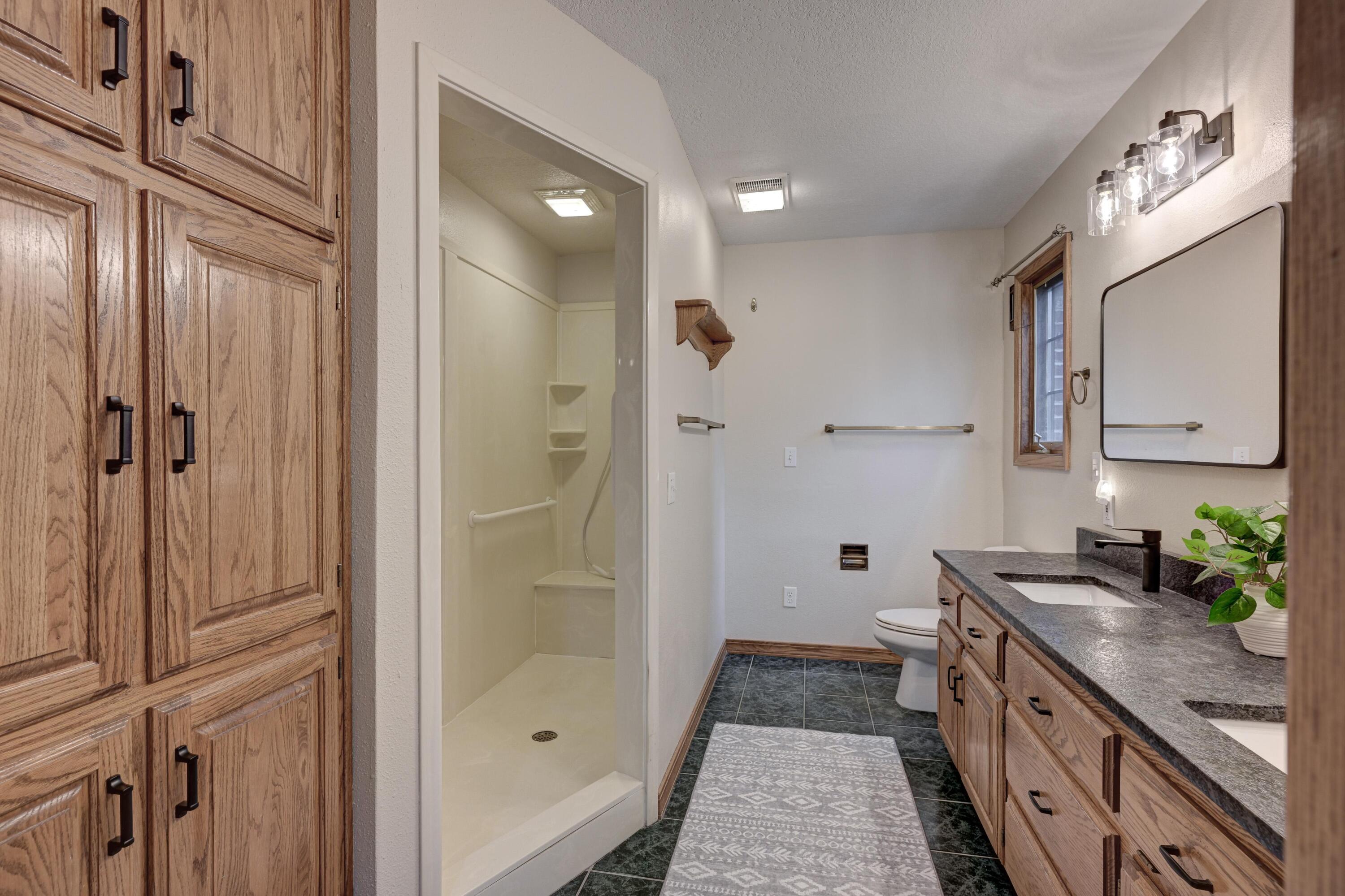 1330 Stoneledge Lane Property Photo 28