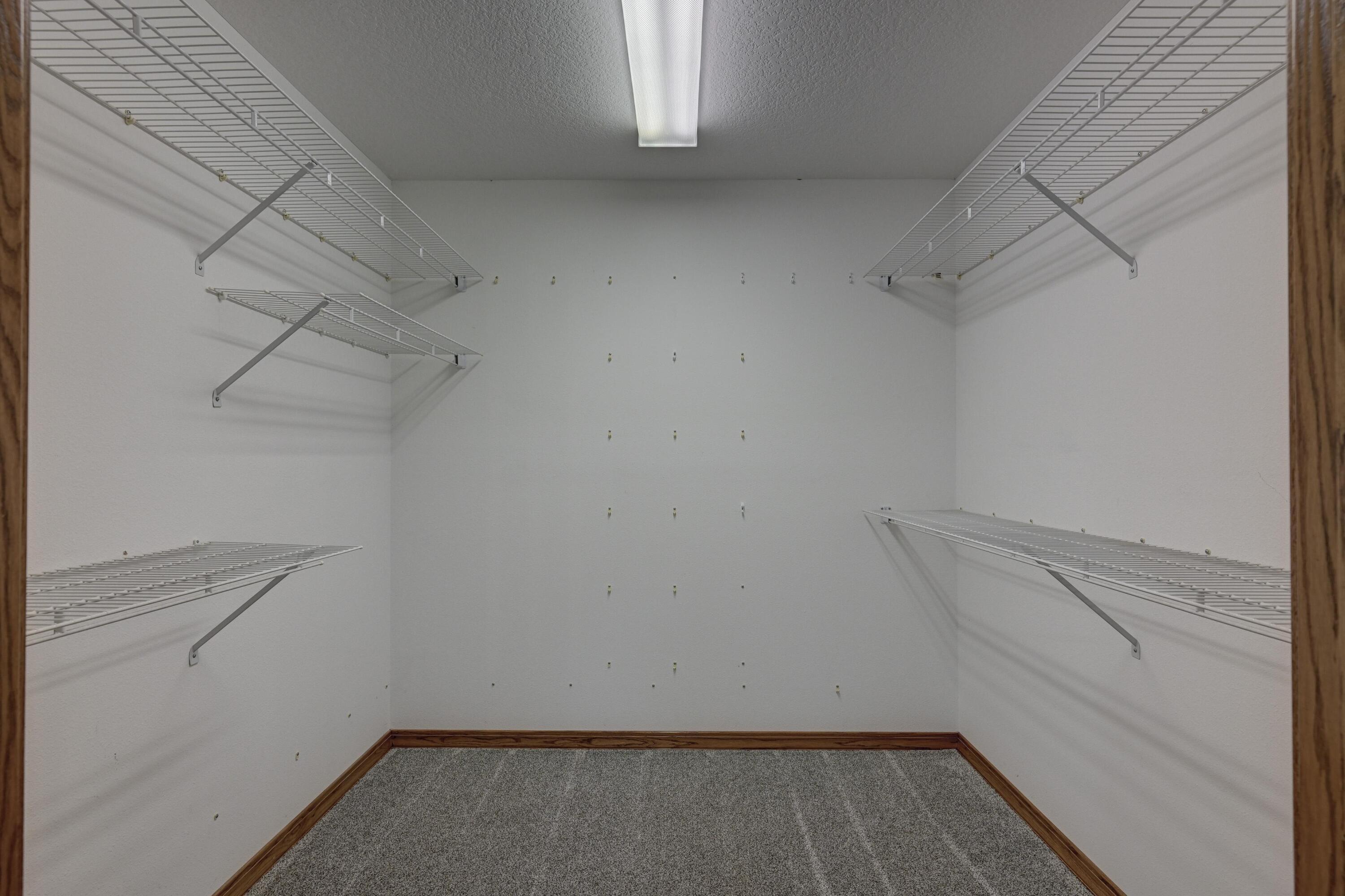 1330 Stoneledge Lane Property Photo 29