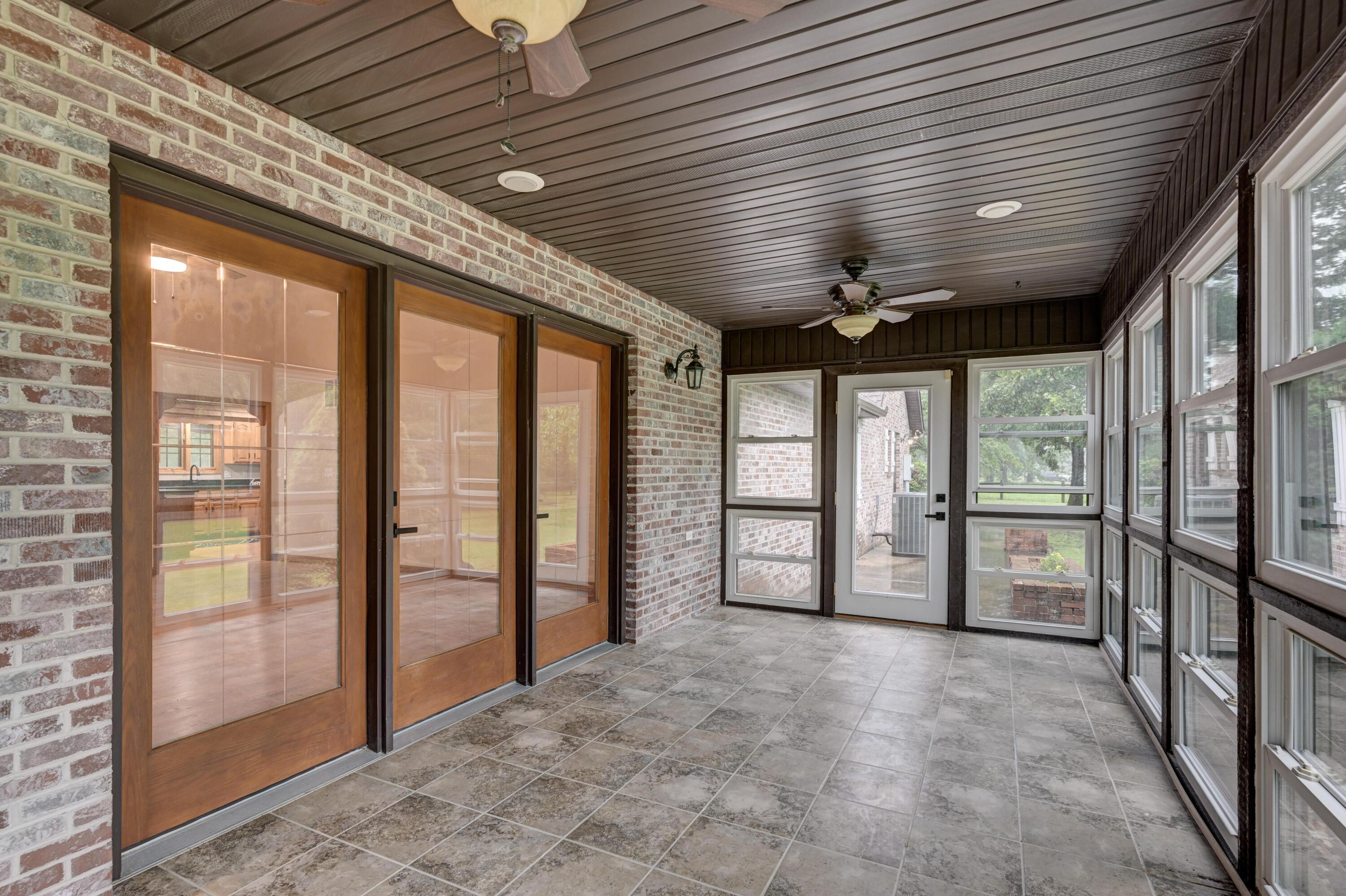 1330 Stoneledge Lane Property Photo 31