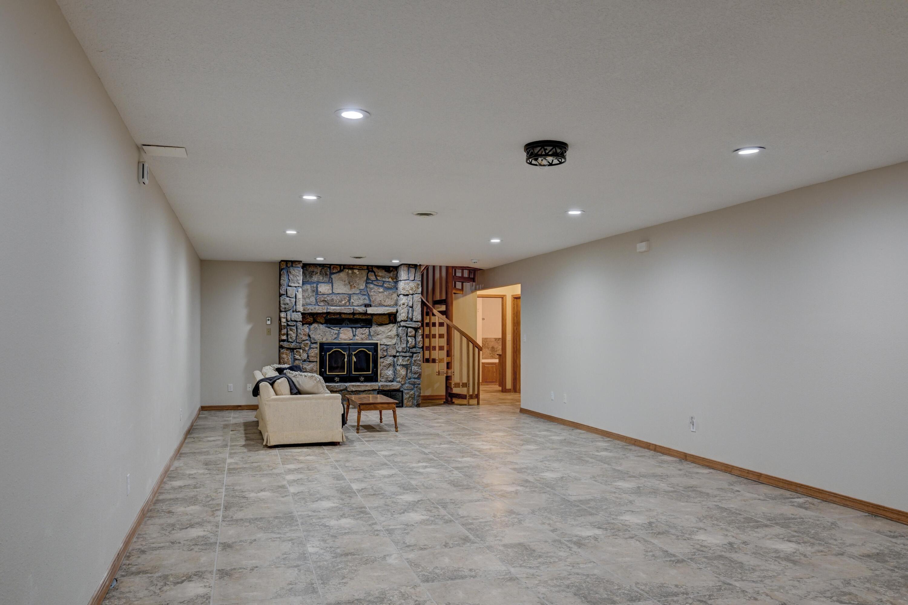 1330 Stoneledge Lane Property Photo 46