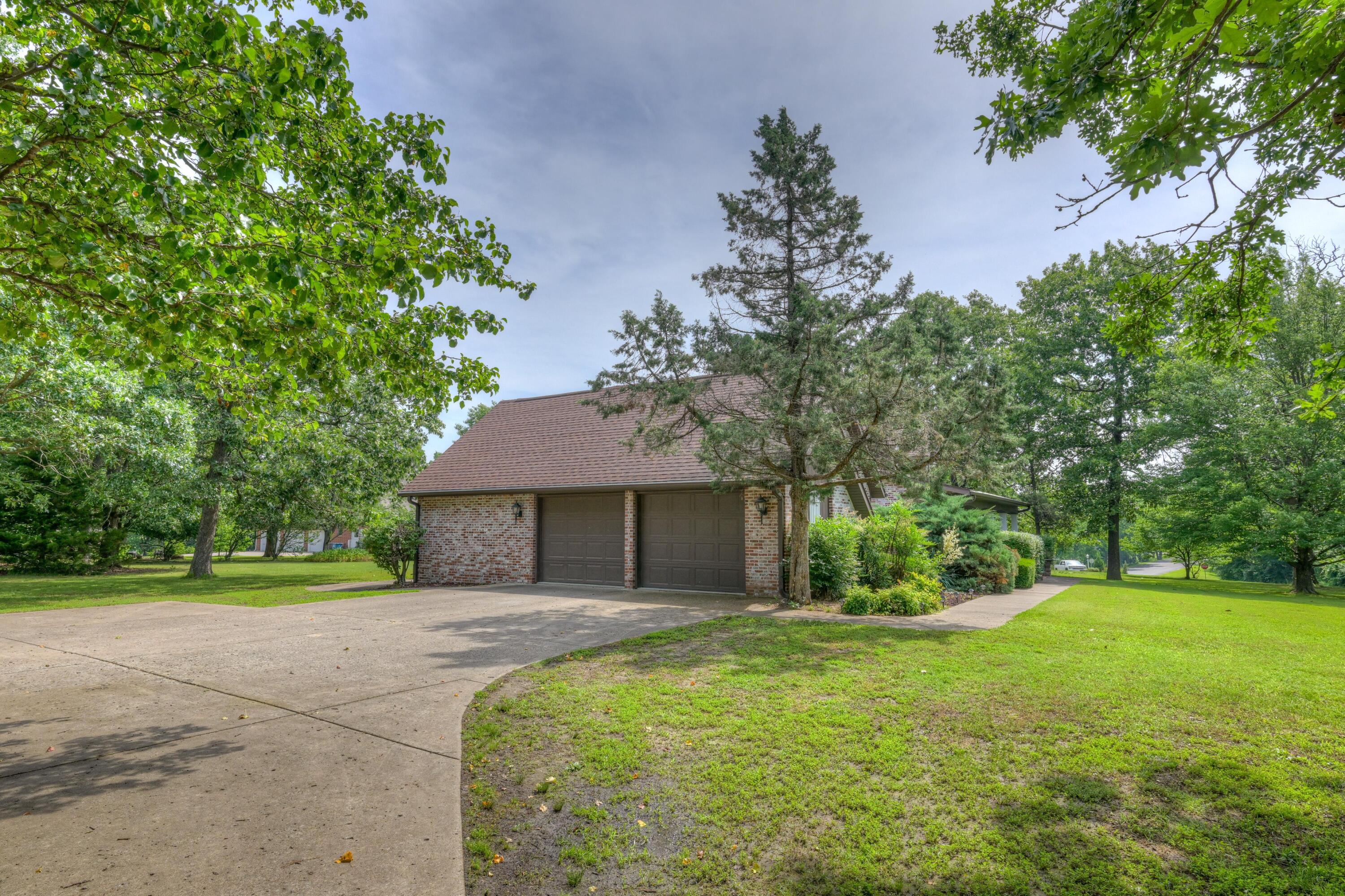 1330 Stoneledge Lane Property Photo 54