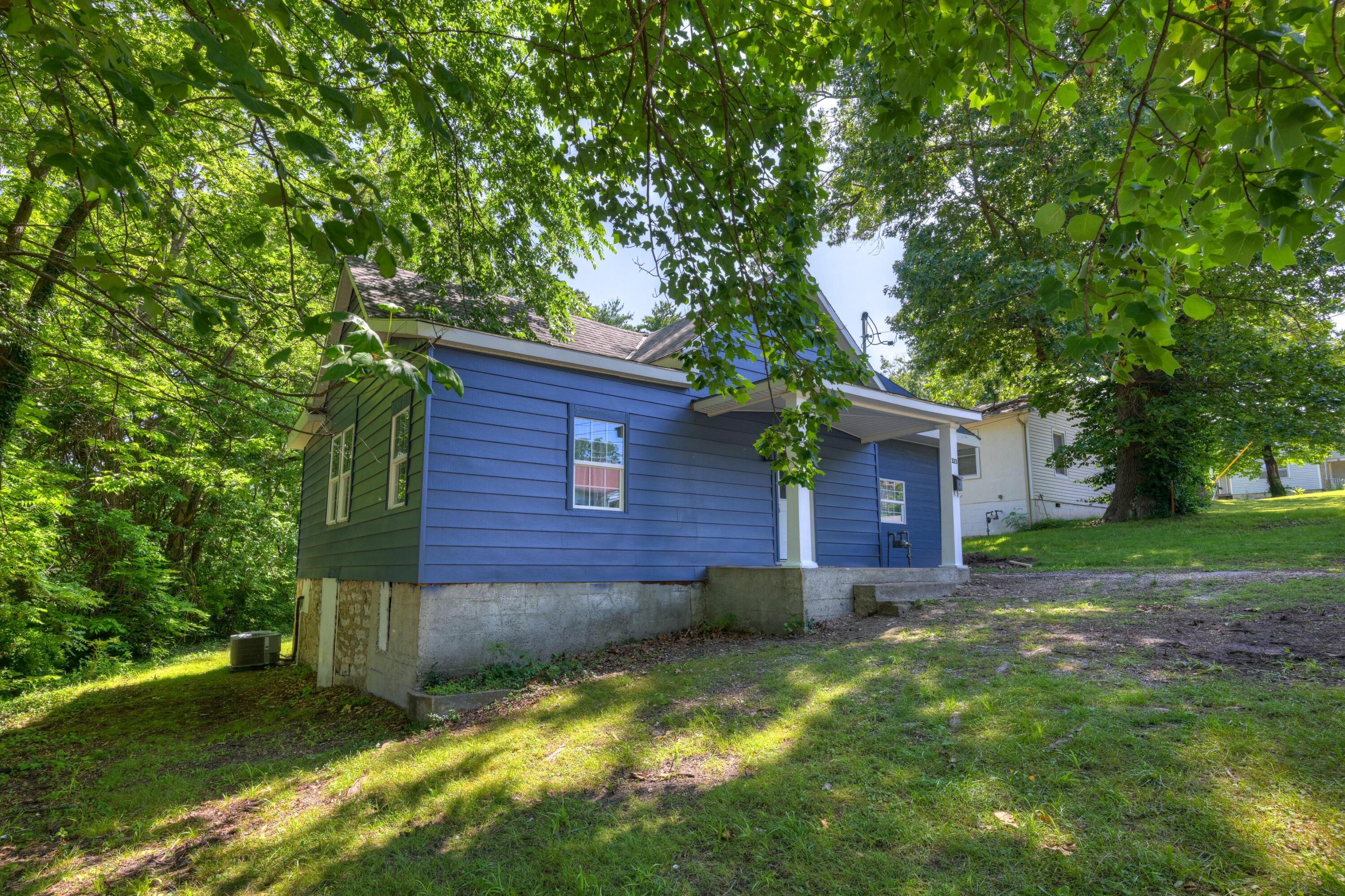 333 West Hill Street Property Photo 3