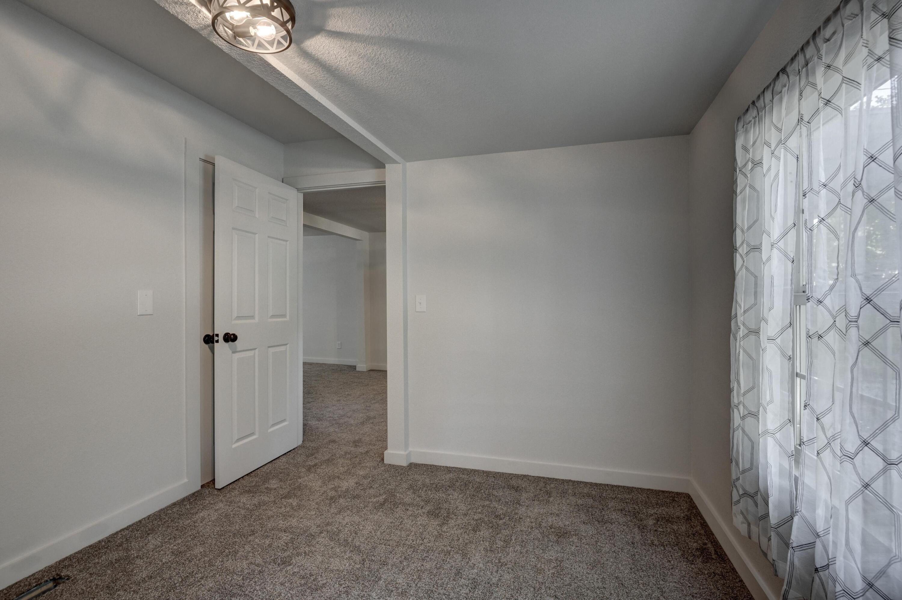 333 West Hill Street Property Photo 16