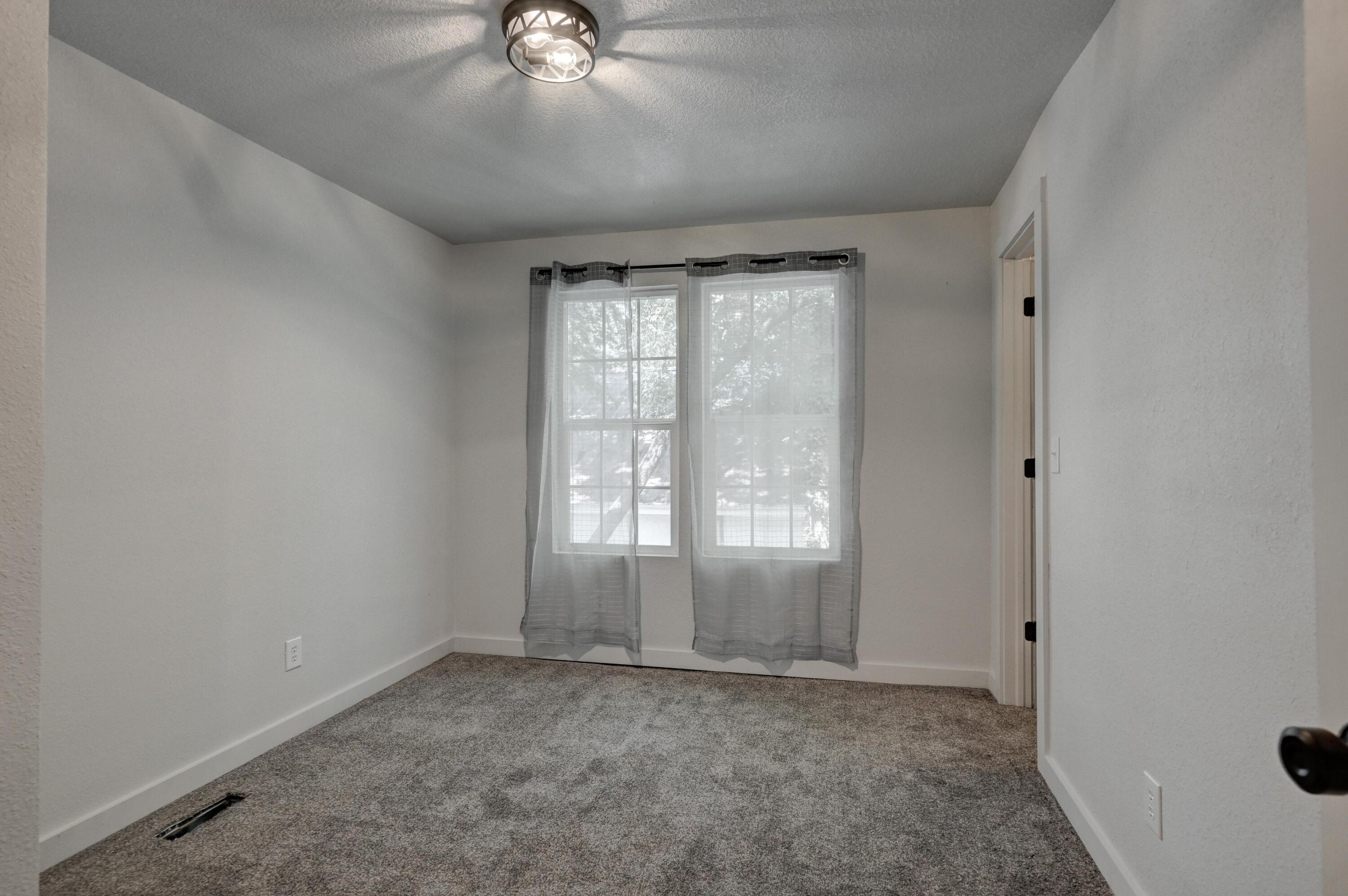 333 West Hill Street Property Photo 21