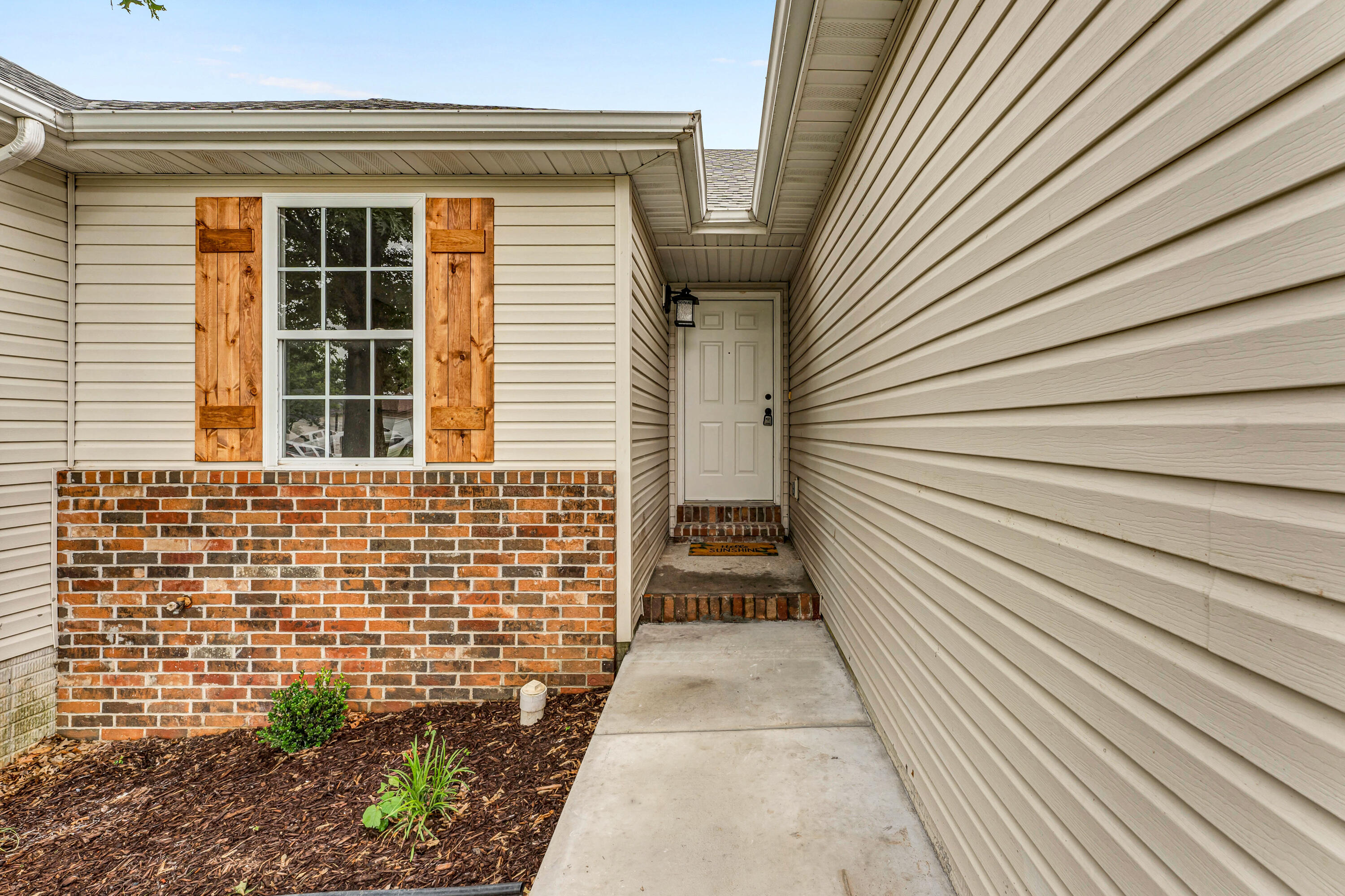 524 West Woodbine Road Property Photo 4