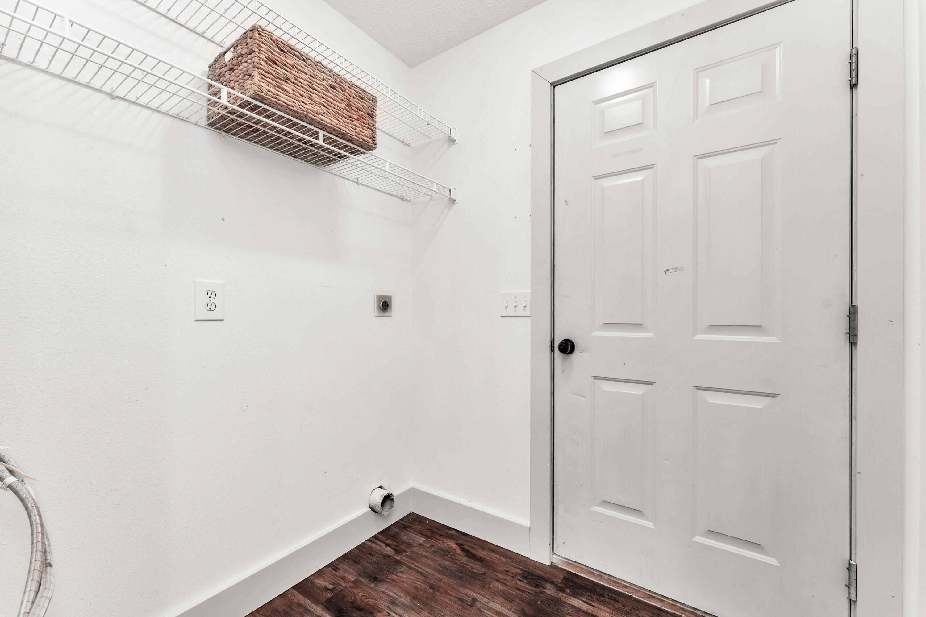 524 West Woodbine Road Property Photo 5