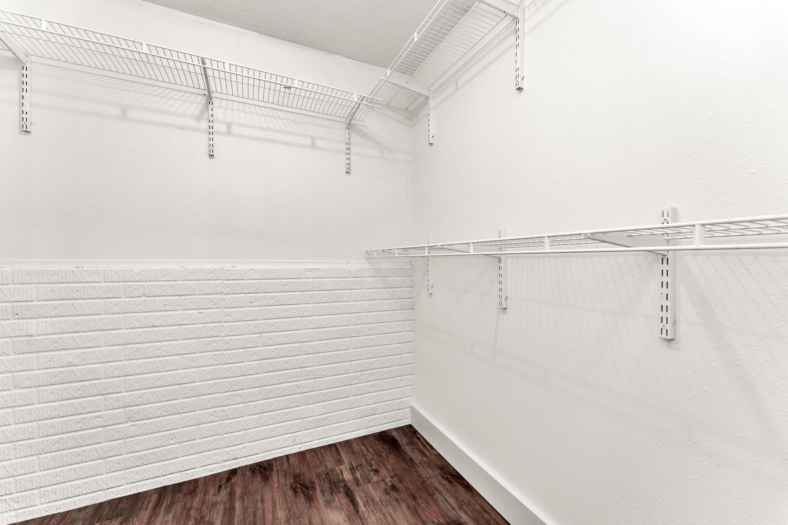 524 West Woodbine Road Property Photo 28