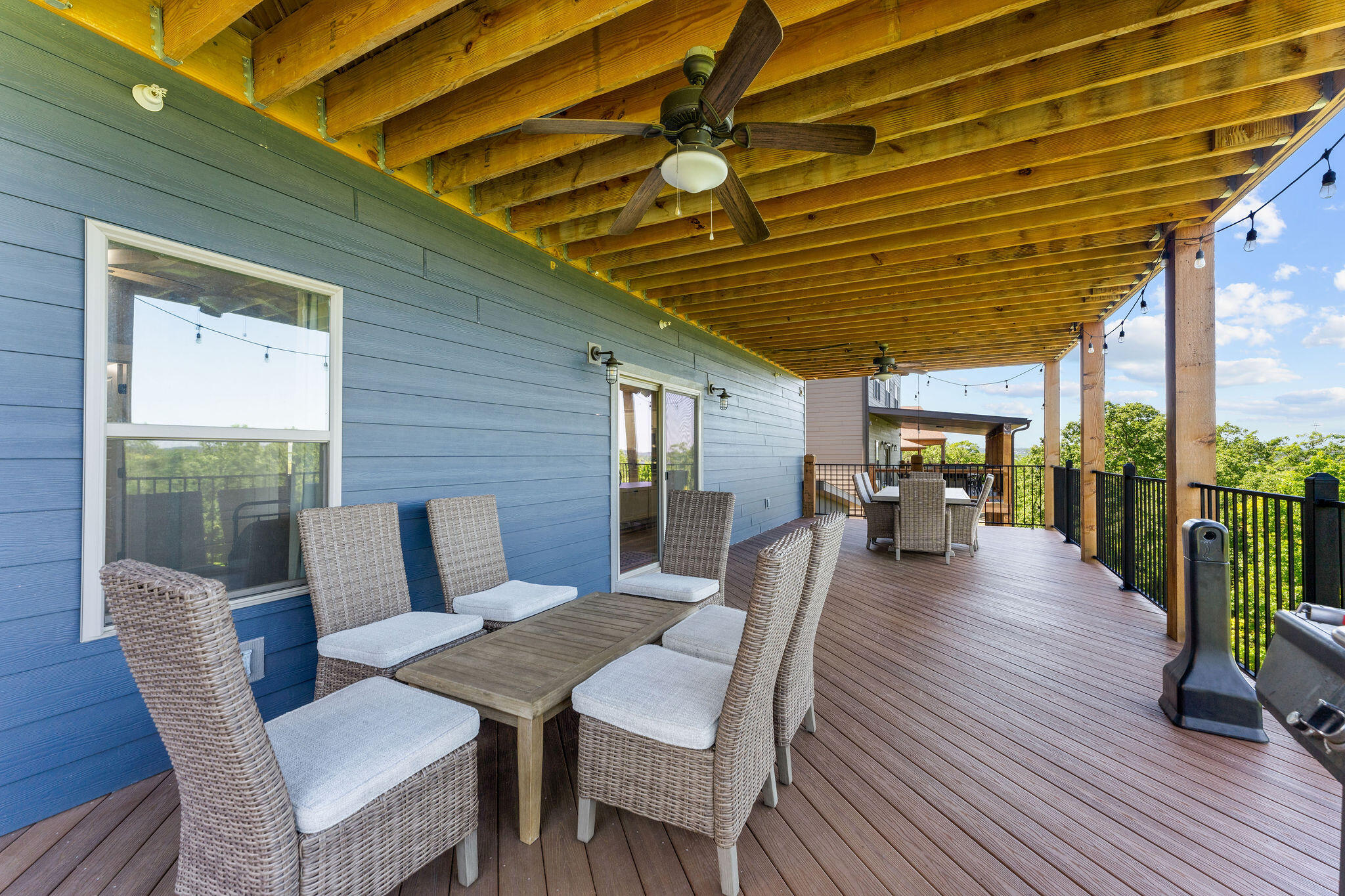 440 Lake Front Drive Property Photo 31