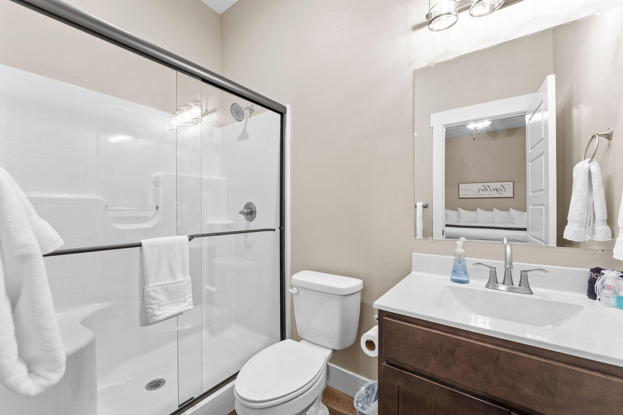 440 Lake Front Drive Property Photo 42