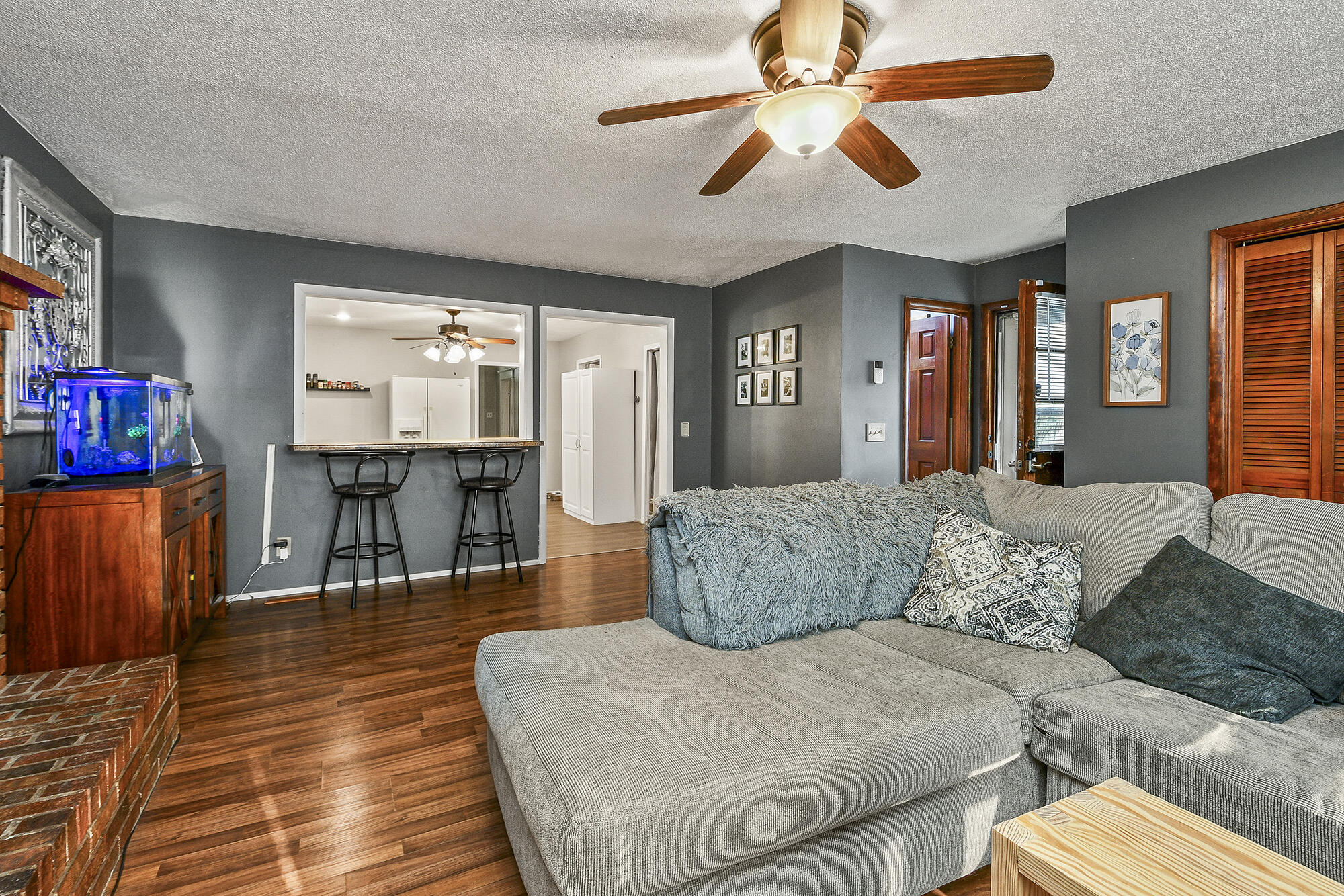 2052 North Grant Avenue Property Photo 9