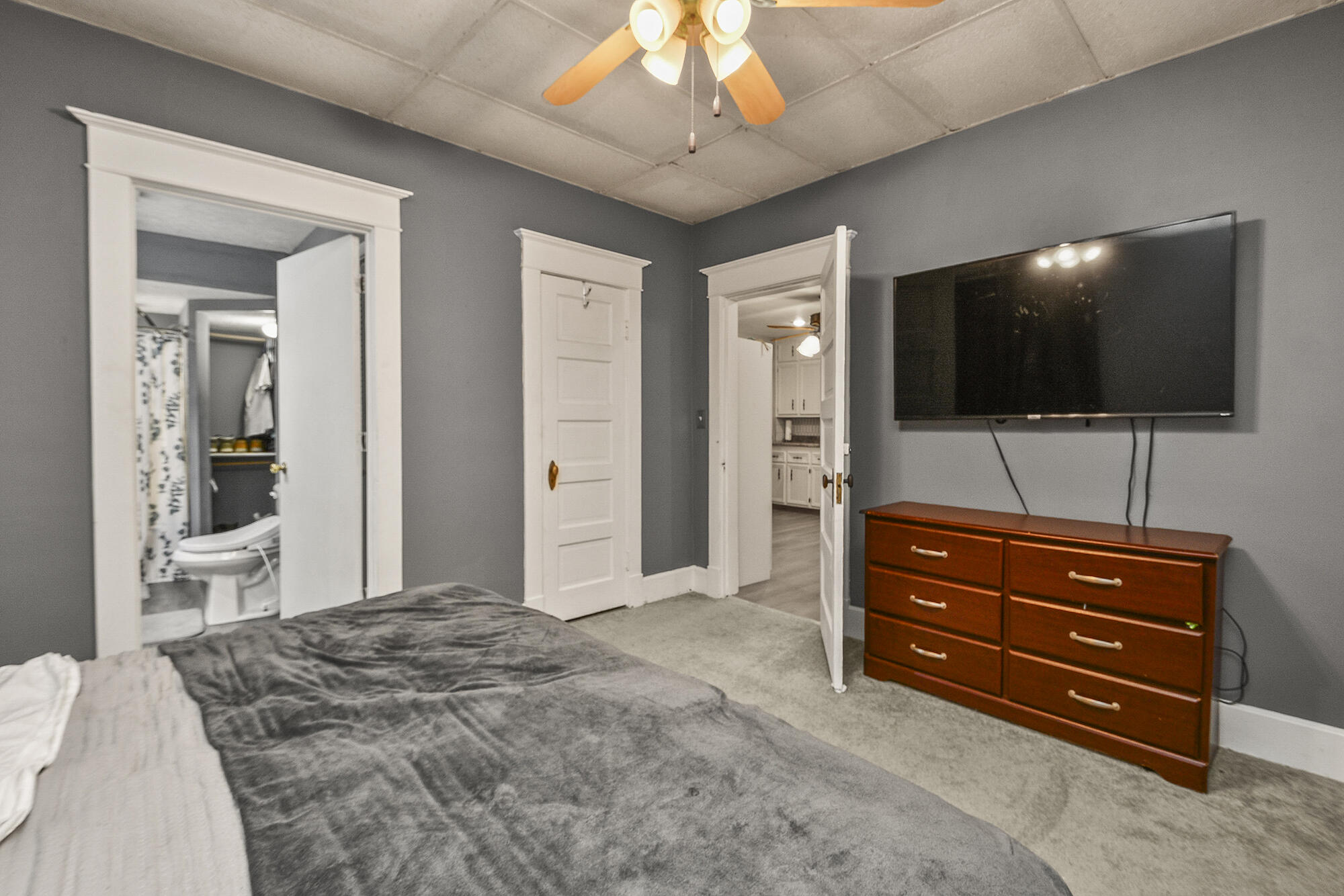 2052 North Grant Avenue Property Photo 22