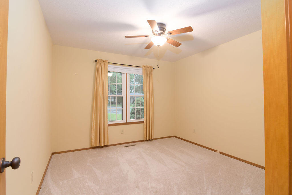 1614 East Cardinal Street Property Photo 14