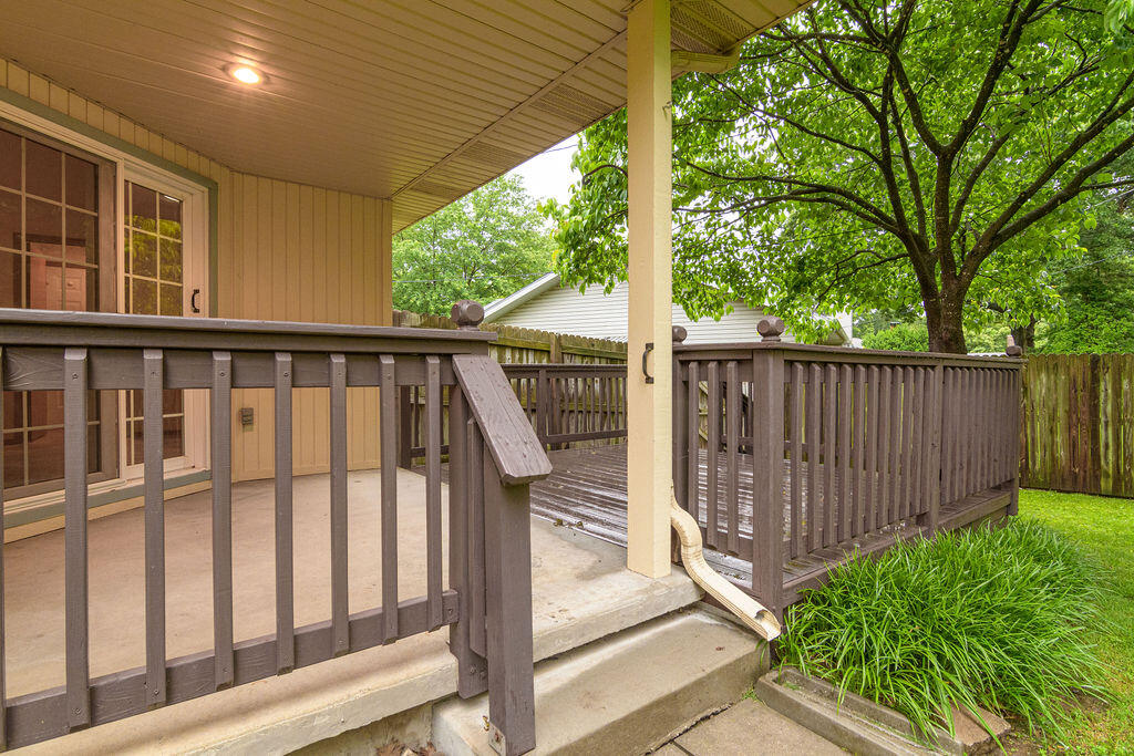 1614 East Cardinal Street Property Photo 24