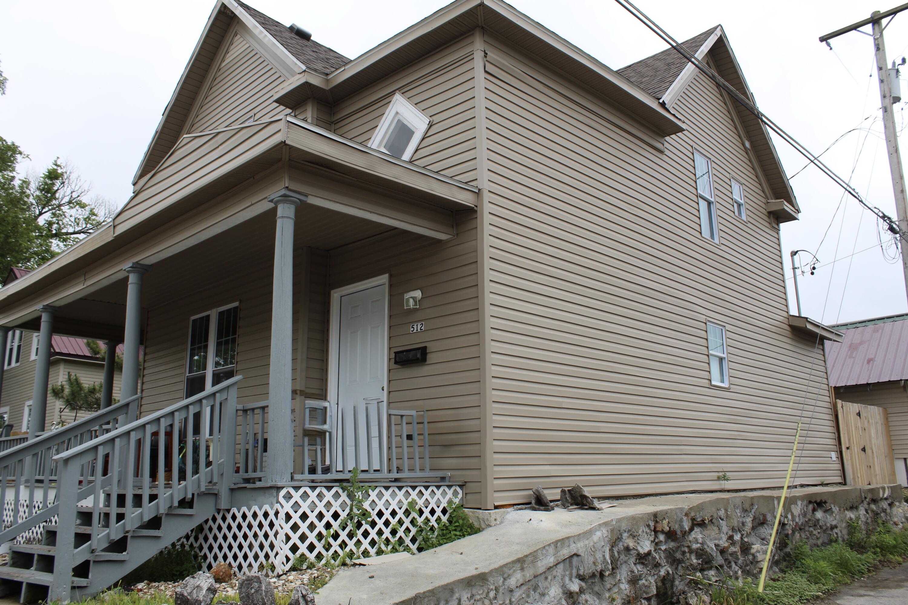 512 West Daugherty Street Property Photo 2