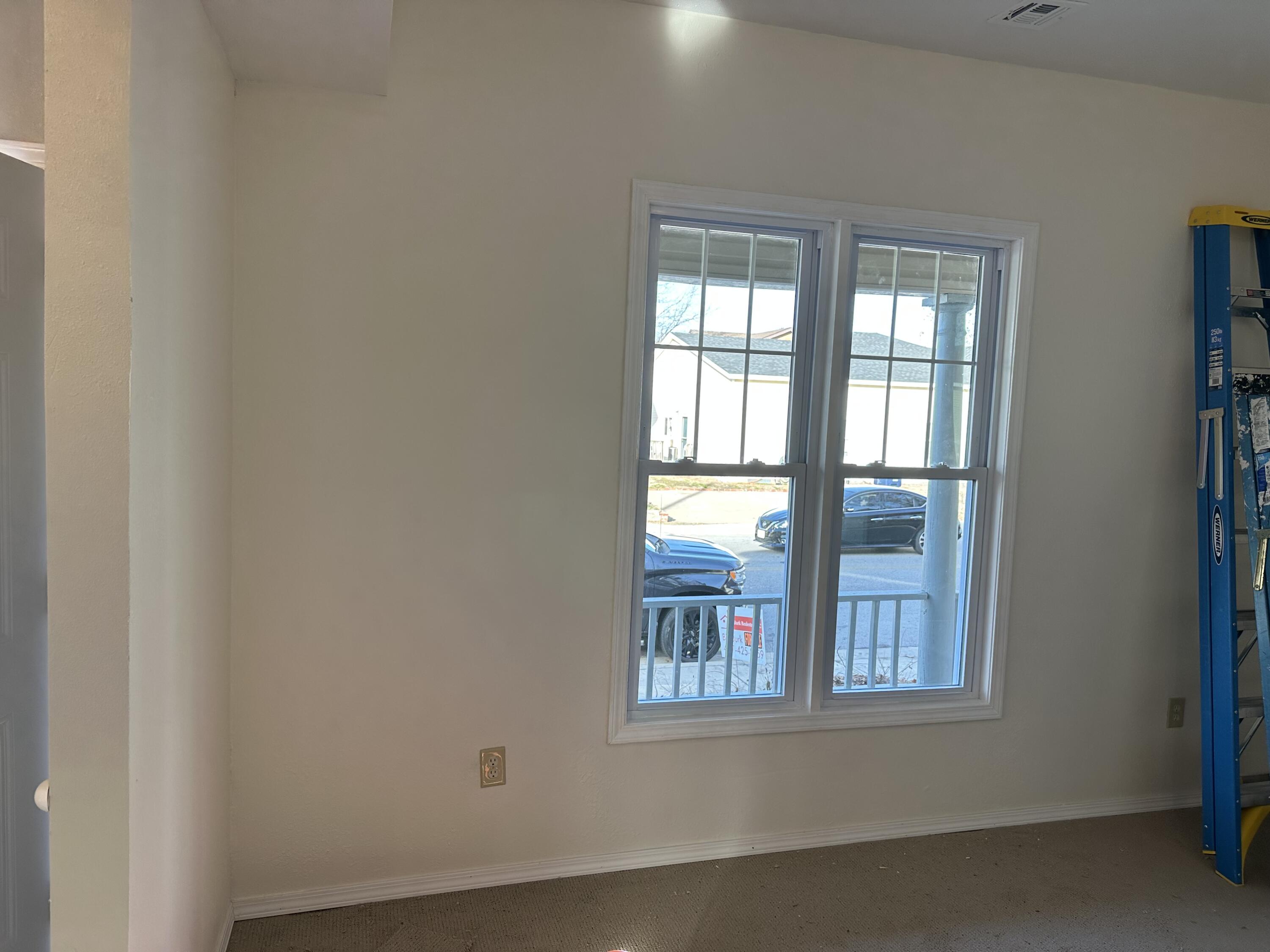 512 West Daugherty Street Property Photo 12