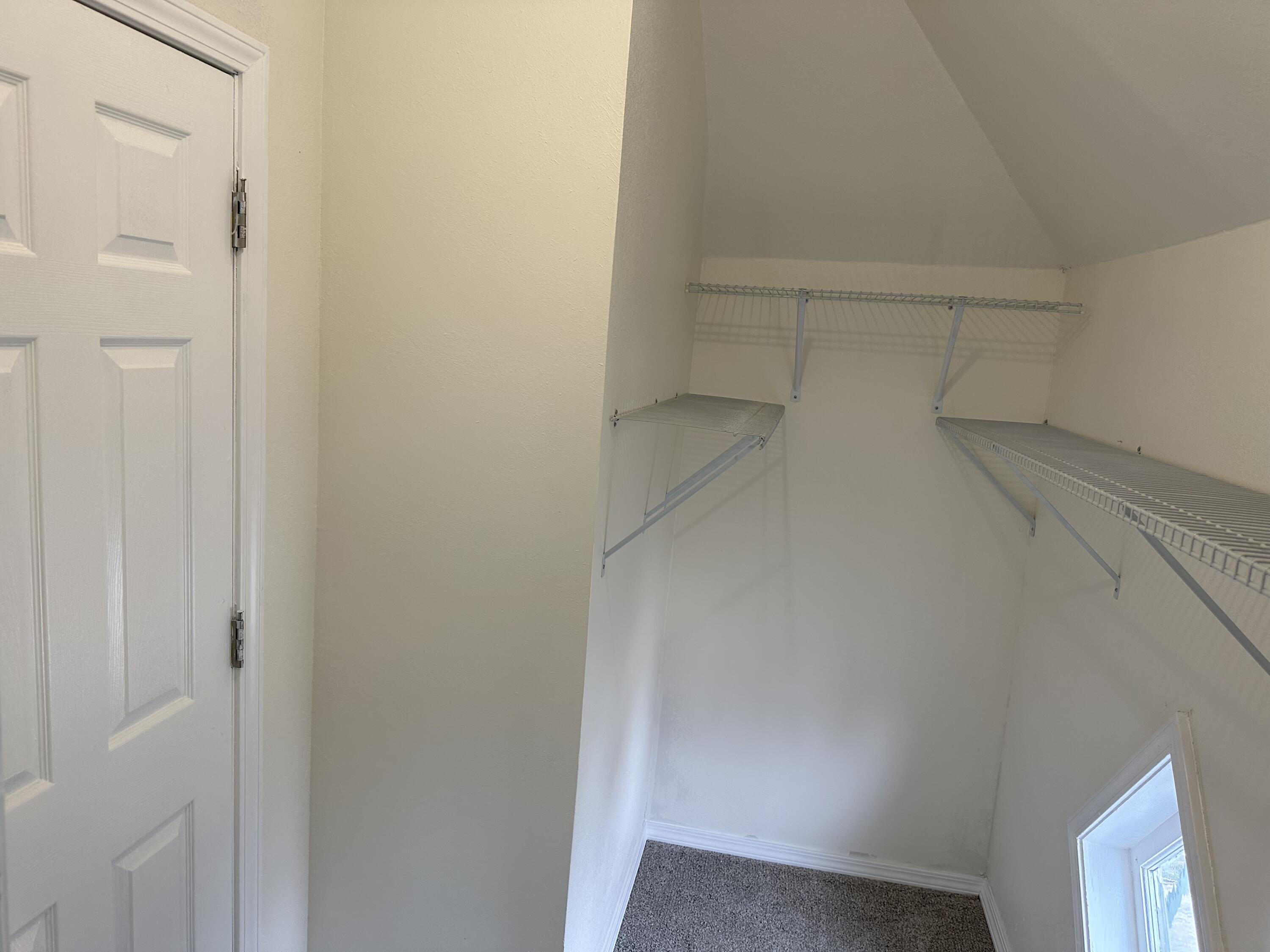 512 West Daugherty Street Property Photo 14
