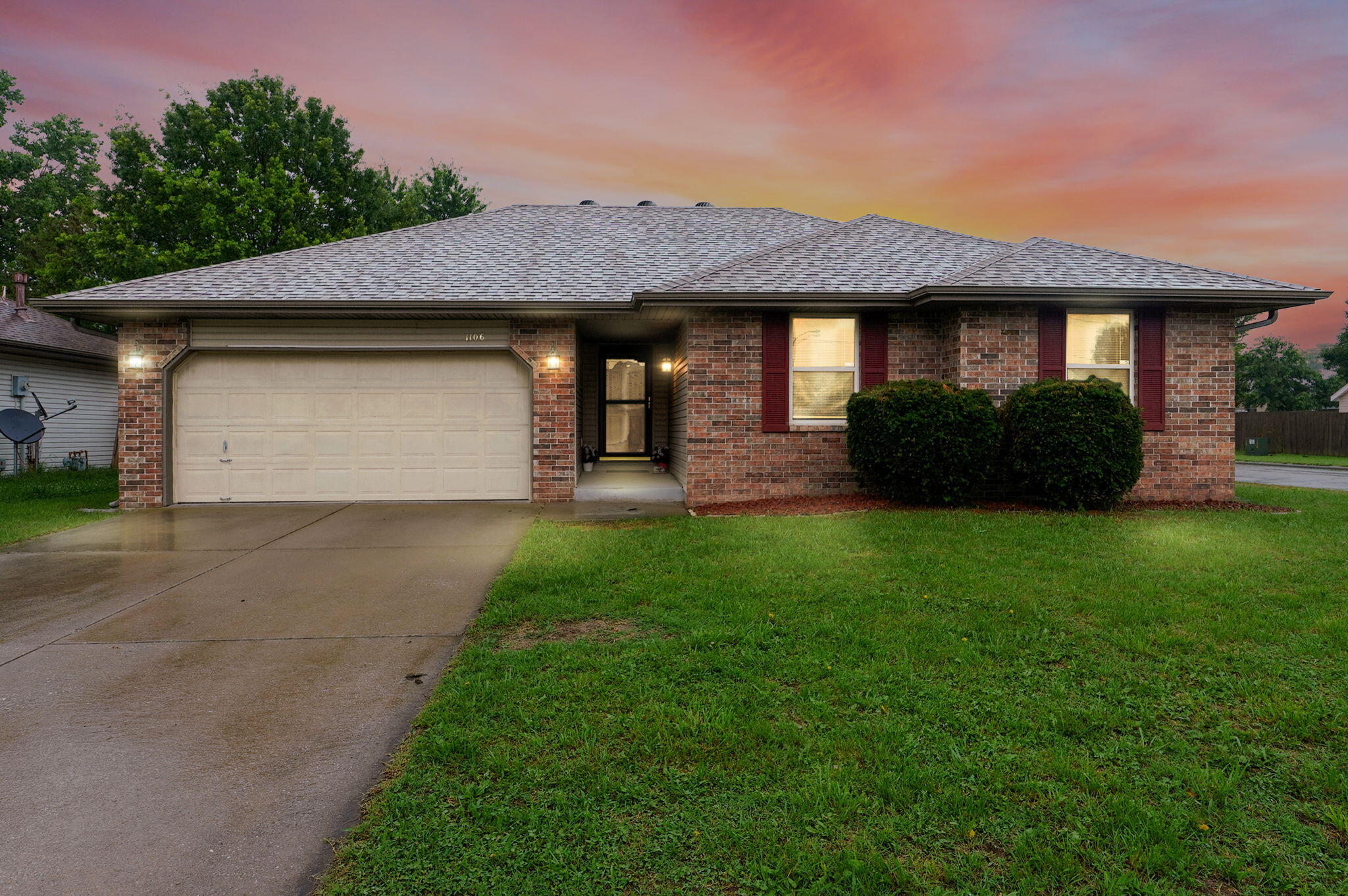 1106 North Hutchinson Avenue Property Photo 1